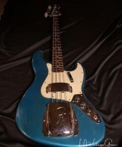 Fender 1965 Jazz Bass -  Refinished in Lake Placid Blue - Image 3