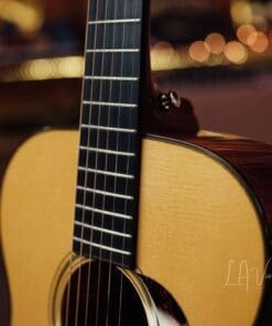 Martin Vintage Series Custom Shop 00-18V Acoustic Guitar (2012) - Image 5