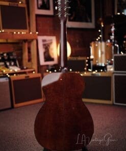Martin Vintage Series Custom Shop 00-18V Acoustic Guitar (2012) - Image 10