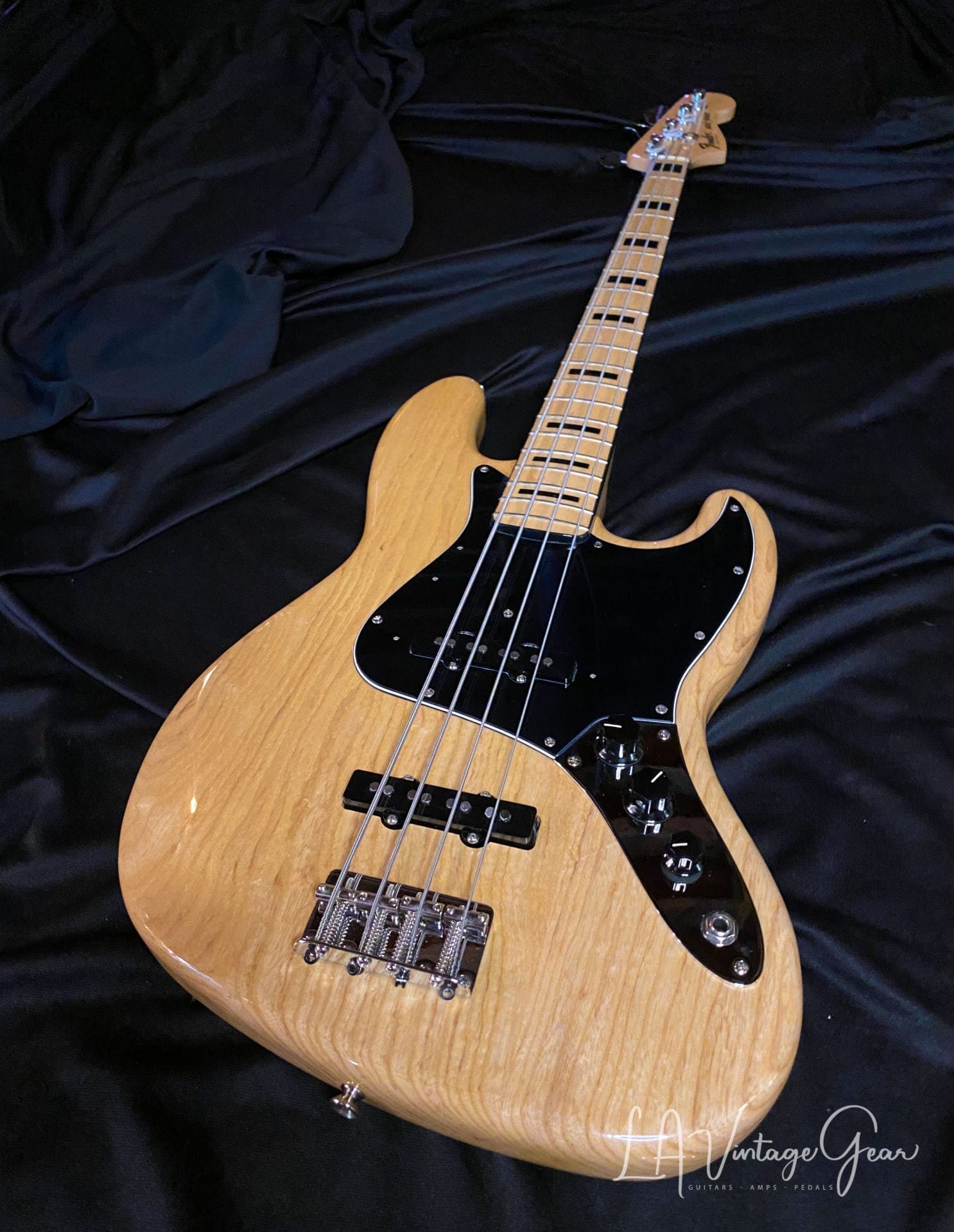 Fender American Vintage '75 Jazz Bass Guitar (2008) - Natural Finish - Super Clean and a nice weight
