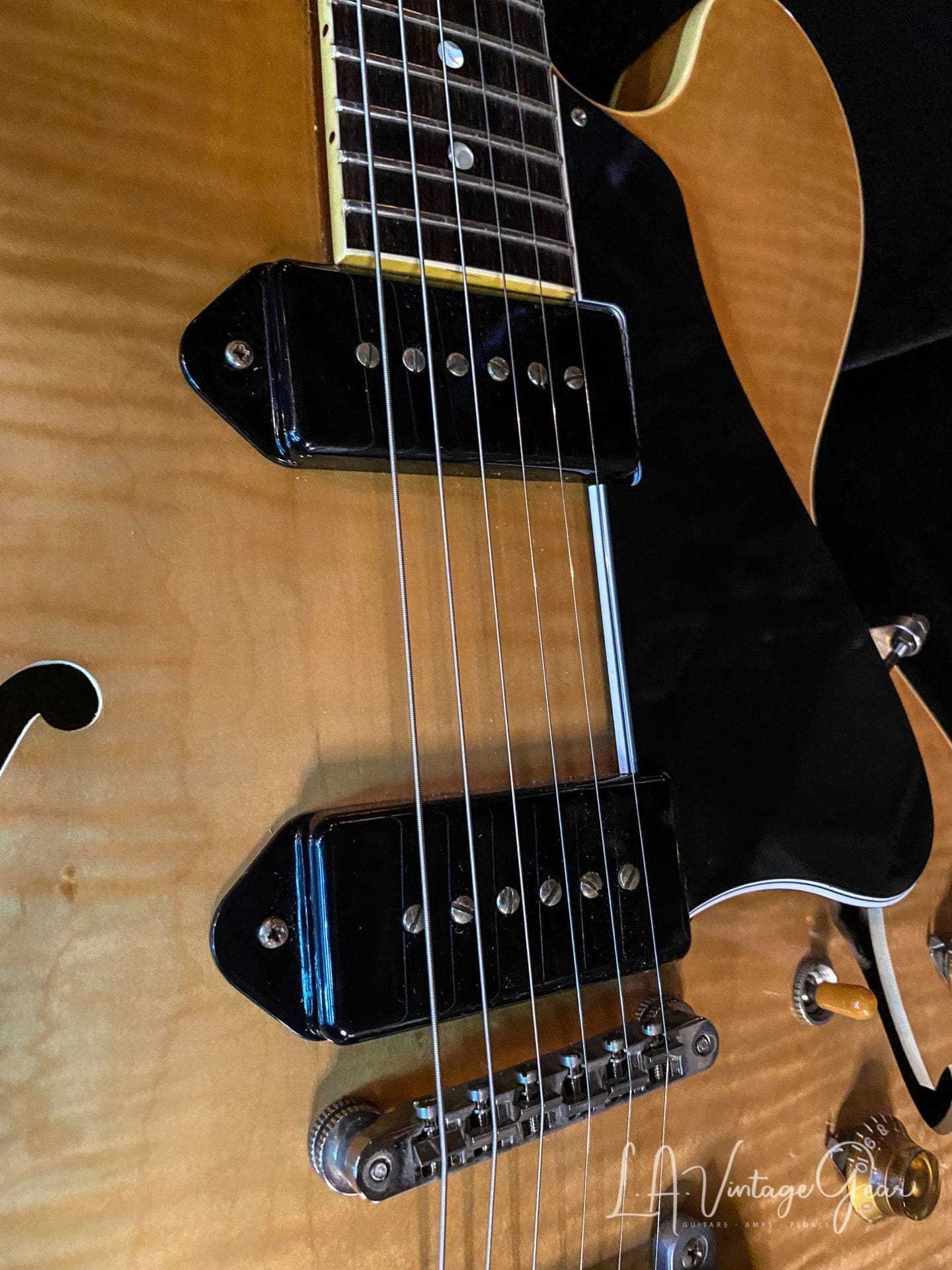 Gibson Memphis ES-330 Electric Guitar - '61 Reissue in Tiger Maple Finish (2016) - Image 6