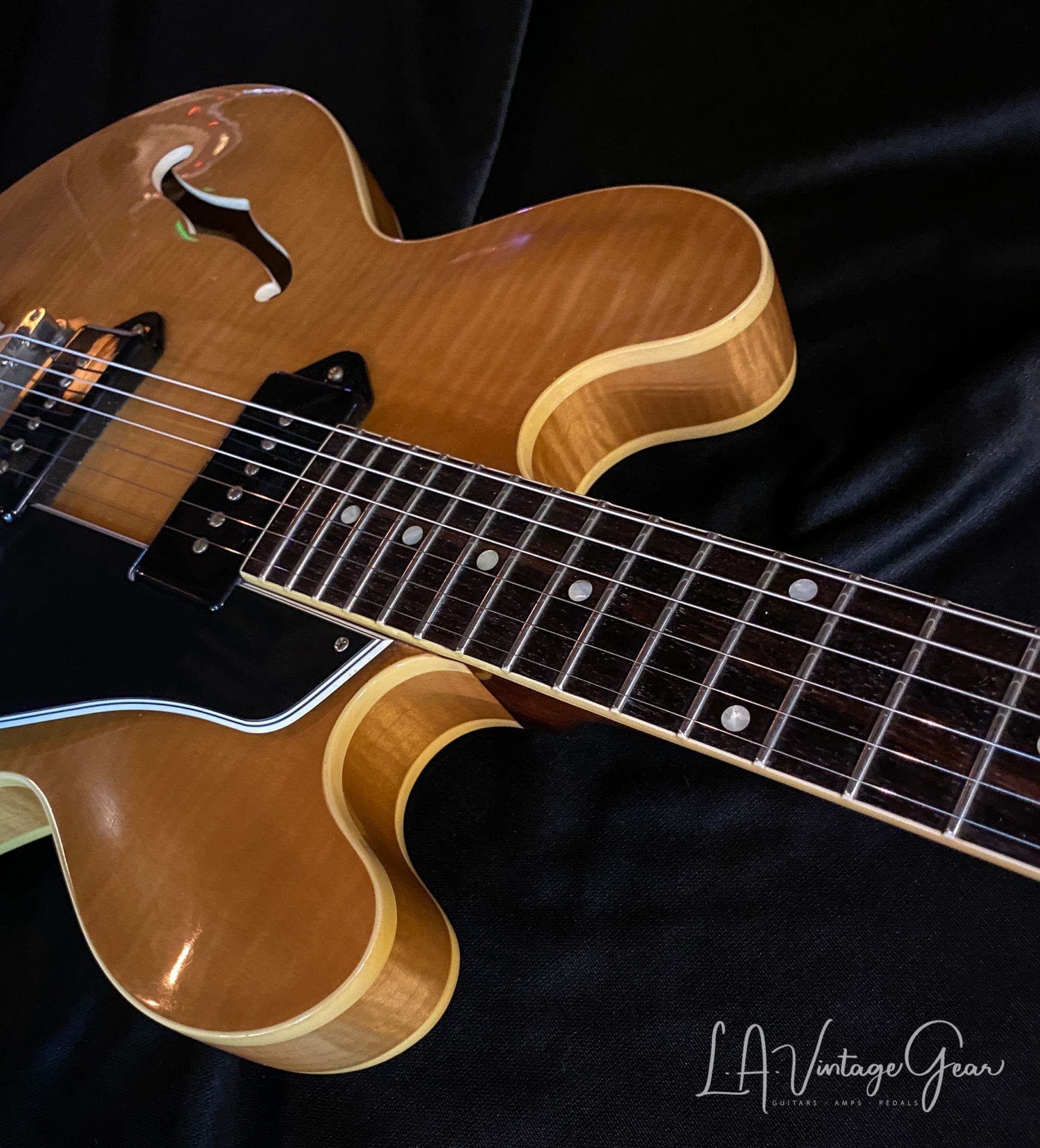 Gibson Memphis ES-330 Electric Guitar - '61 Reissue in Tiger Maple Finish (2016) - Image 9