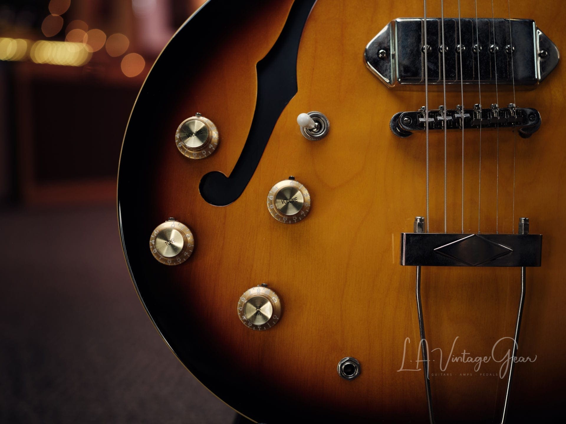 Epiphone Casino Electric Guitar in a Sunburst Finish- Doyle Bramhall Owned - Image 4