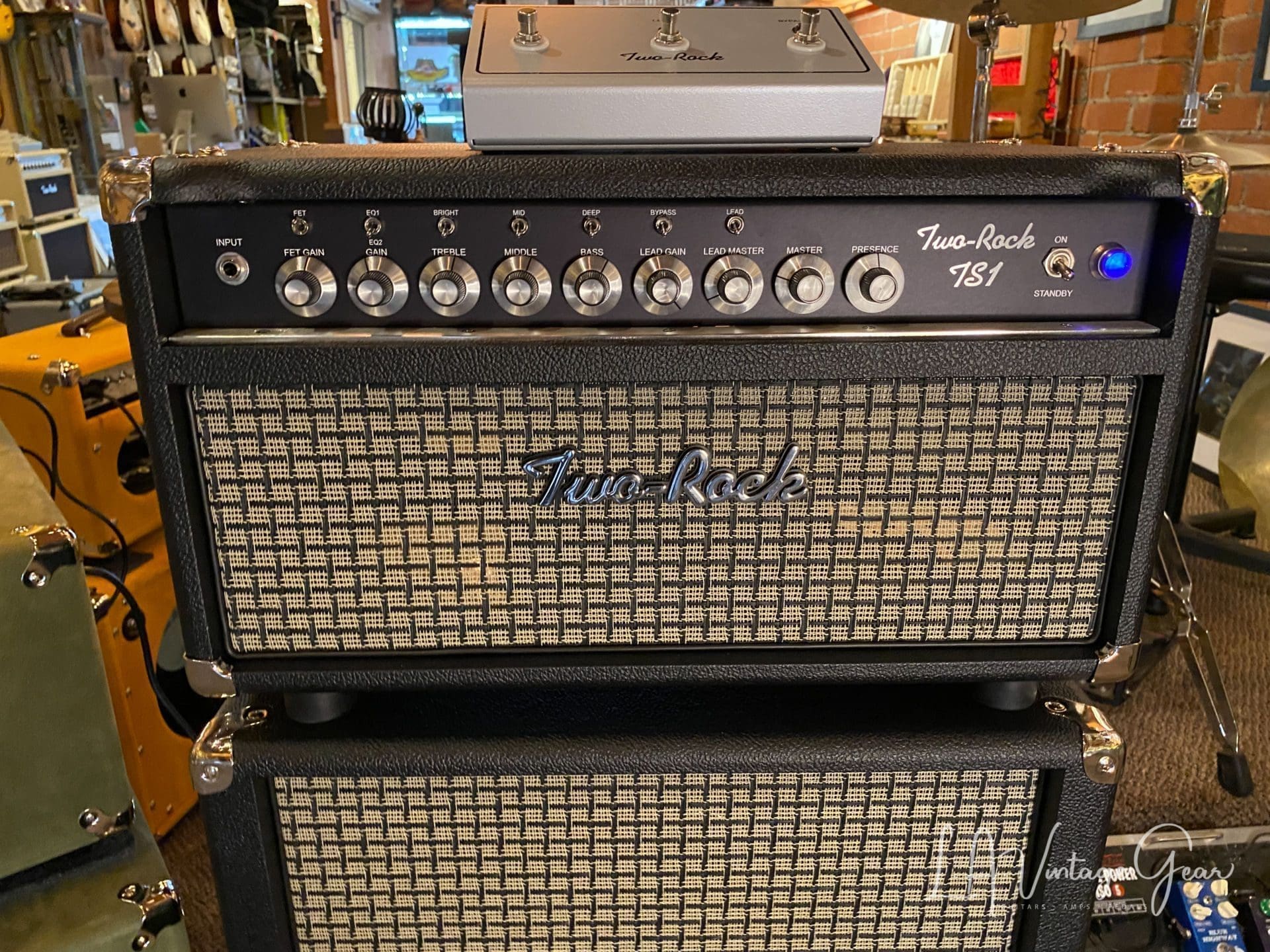 (Pre-Order) Two Rock TS1 100W Head & Matching 2 x 12 Cab - Checkered Grill Cloth & Black Bronco Tolex Finish - Image 4