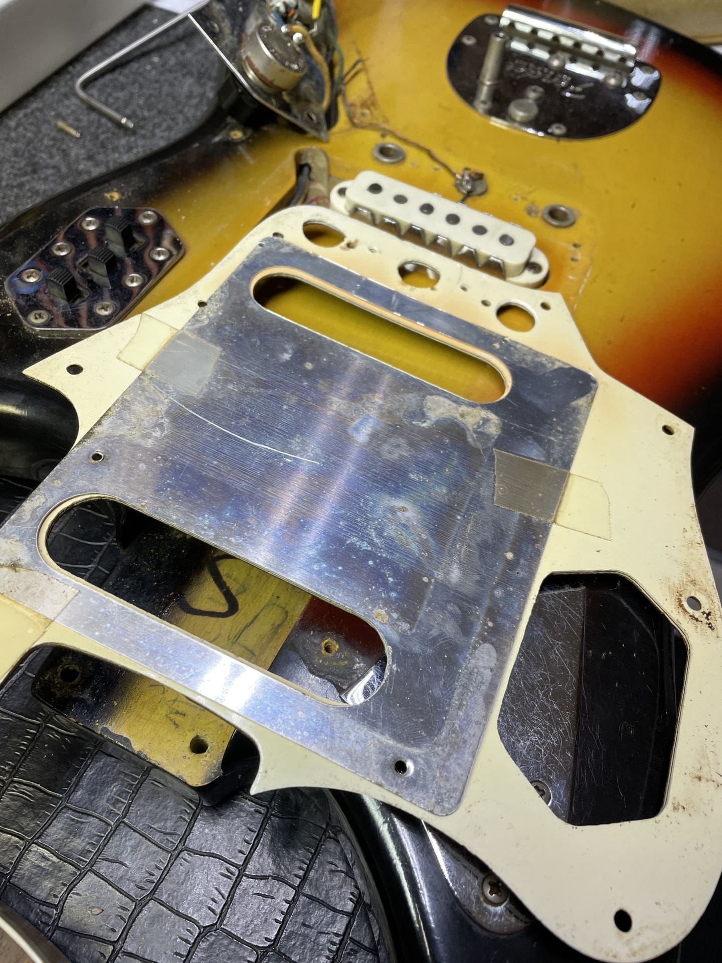 Fender 1966 Jaguar Electric Guitar - Sunburst Finish - All Original! - Image 20
