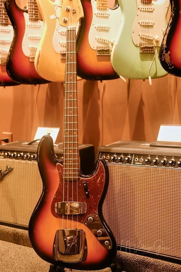 Fender Custom Shop Journeyman 60's Reissue Jazz Bass Guitar (2018) - Faded 3 Tone Sunburst