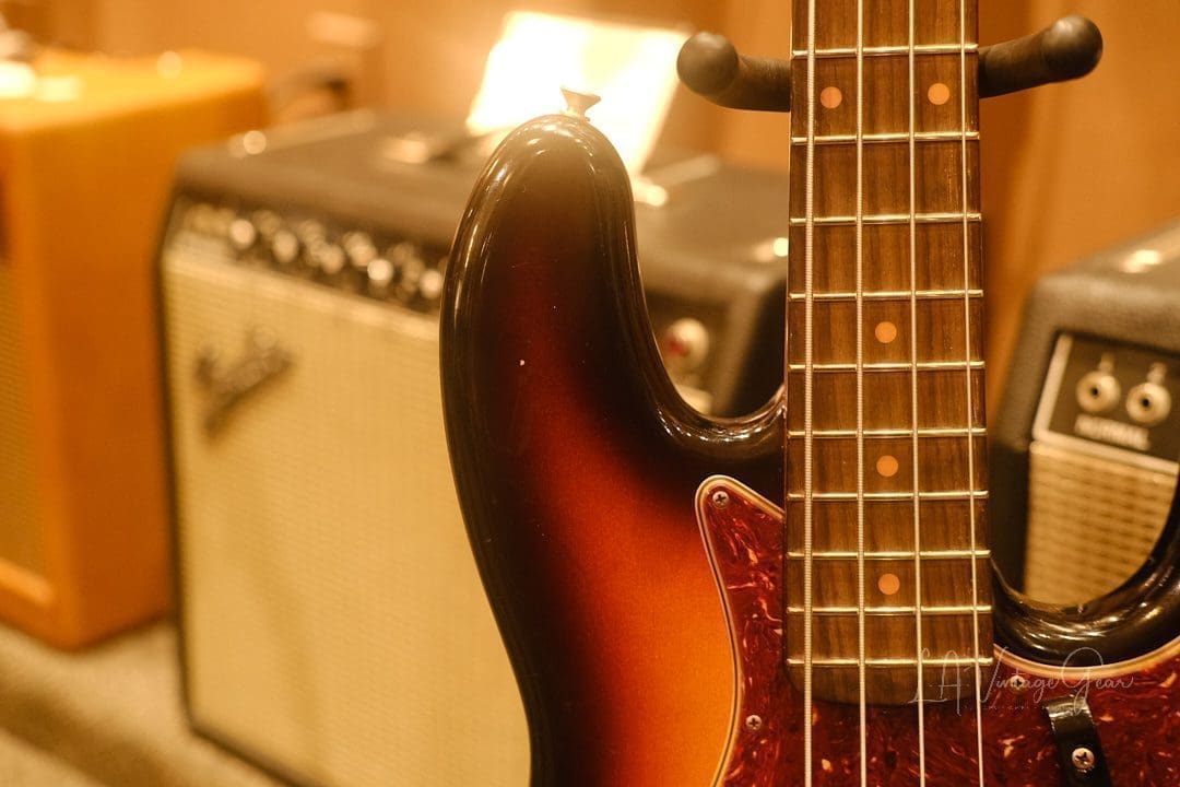 Fender Custom Shop Journeyman 60's Reissue Jazz Bass Guitar (2018) - Faded 3 Tone Sunburst - Image 10
