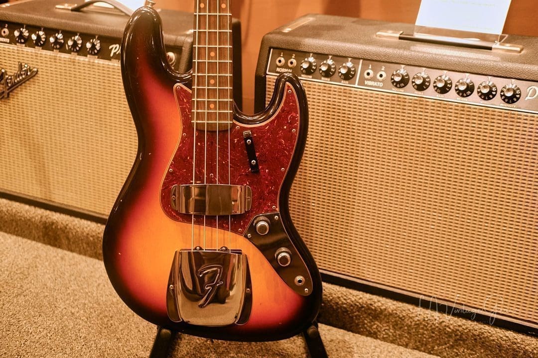 Fender Custom Shop Journeyman 60's Reissue Jazz Bass Guitar (2018) - Faded 3 Tone Sunburst - Image 2