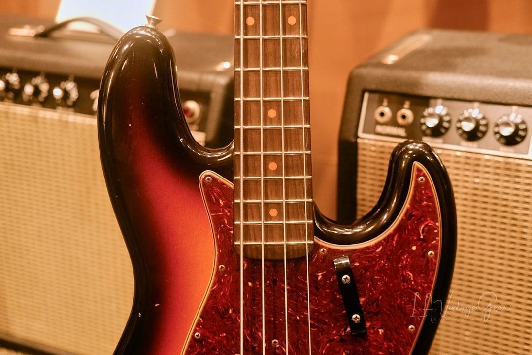 Fender Custom Shop Journeyman 60's Reissue Jazz Bass Guitar (2018) - Faded 3 Tone Sunburst - Image 3