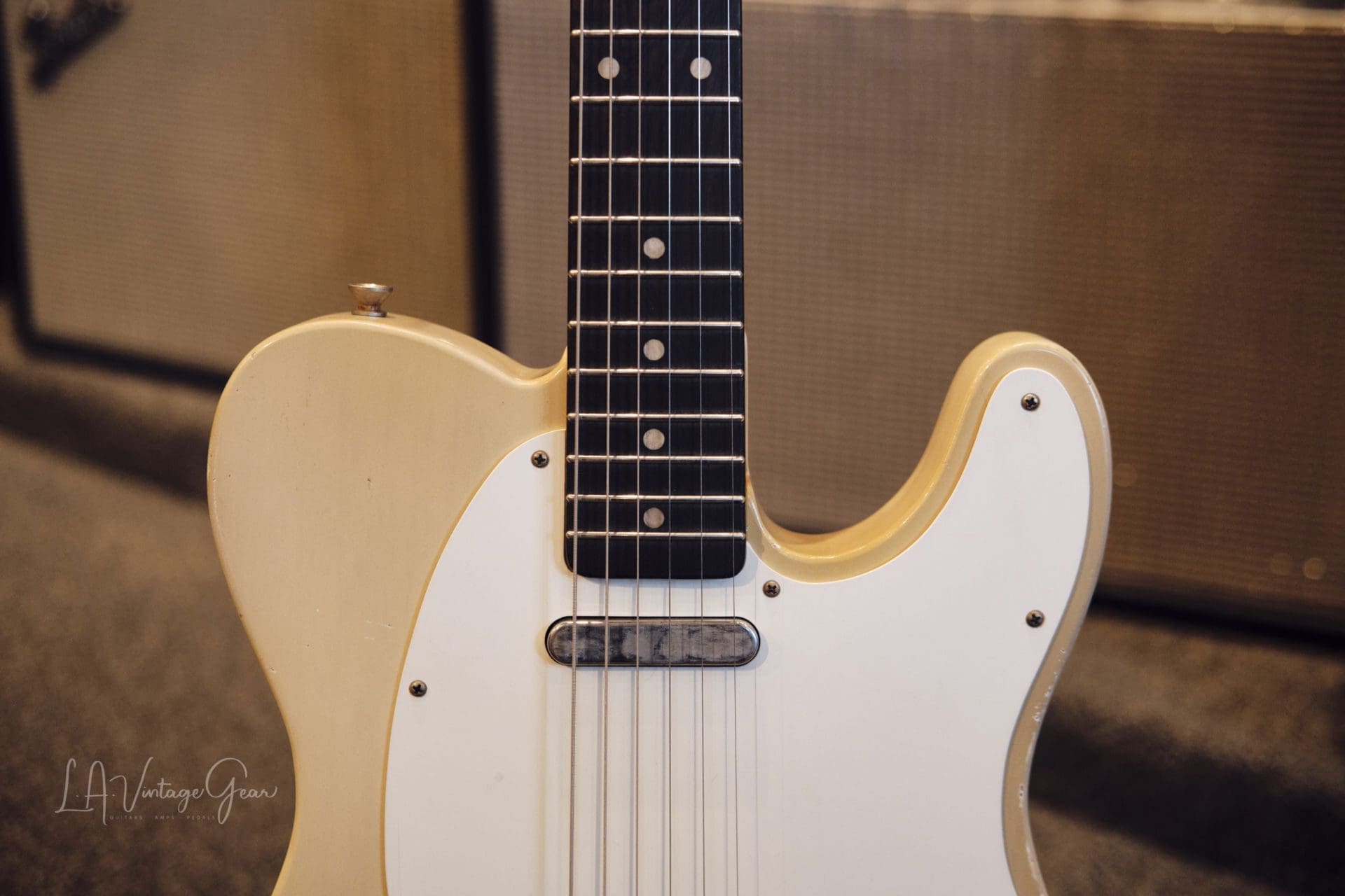Mario Martin 'Model-T' Whiteguard Electric Guitar (2022) - Swamp Ash Body & Brazilian Rosewood Fingerboard - Image 3