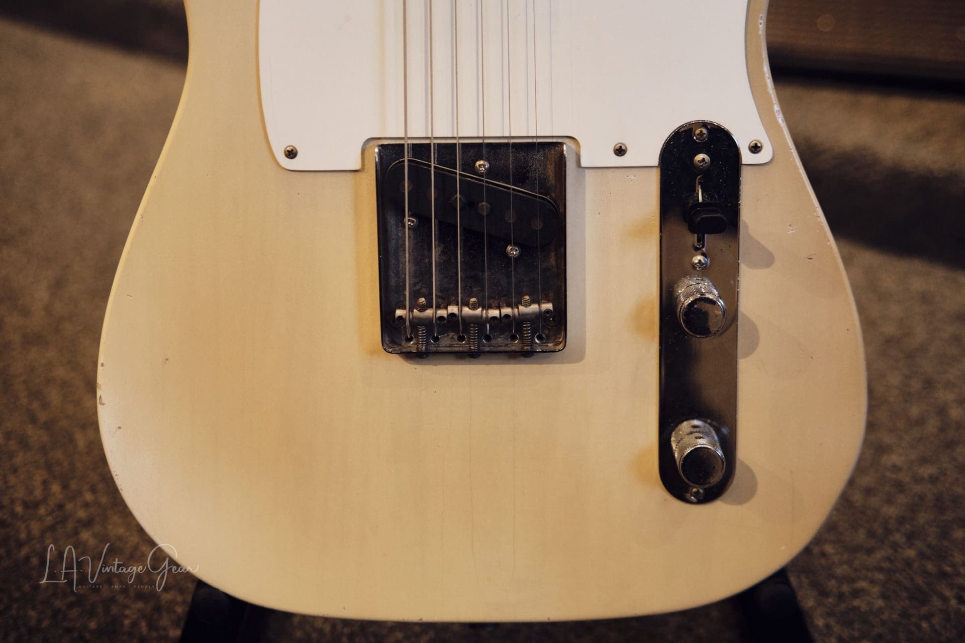 Mario Martin 'Model-T' Whiteguard Electric Guitar (2022) - Swamp Ash Body & Brazilian Rosewood Fingerboard - Image 4