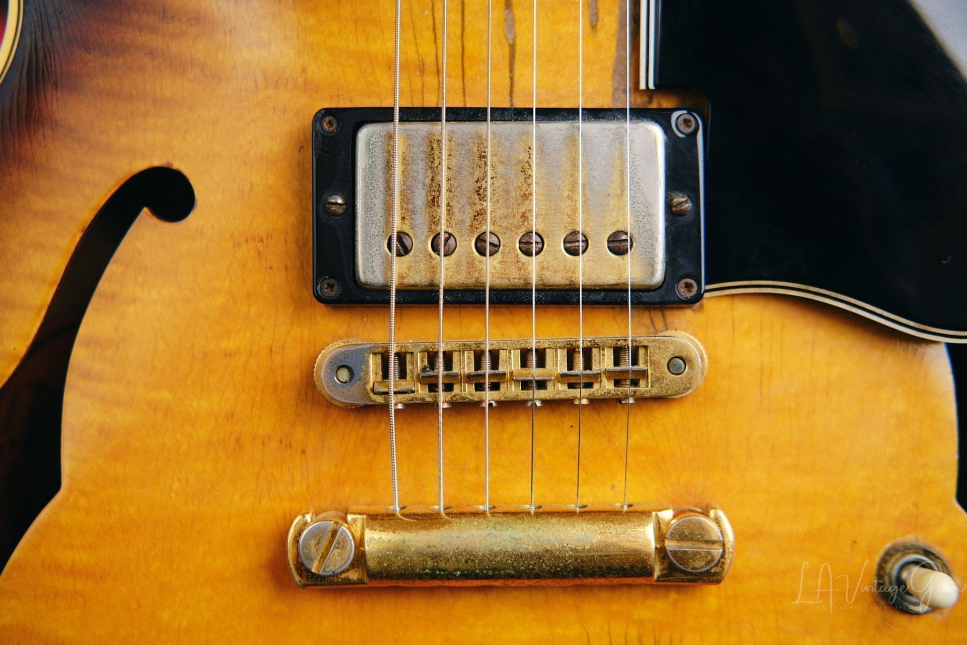 Gibson Vintage 1961 ES-345TD Semi-Hollowbody Electric Guitar-3 Tone Sunburst Finish - Image 11