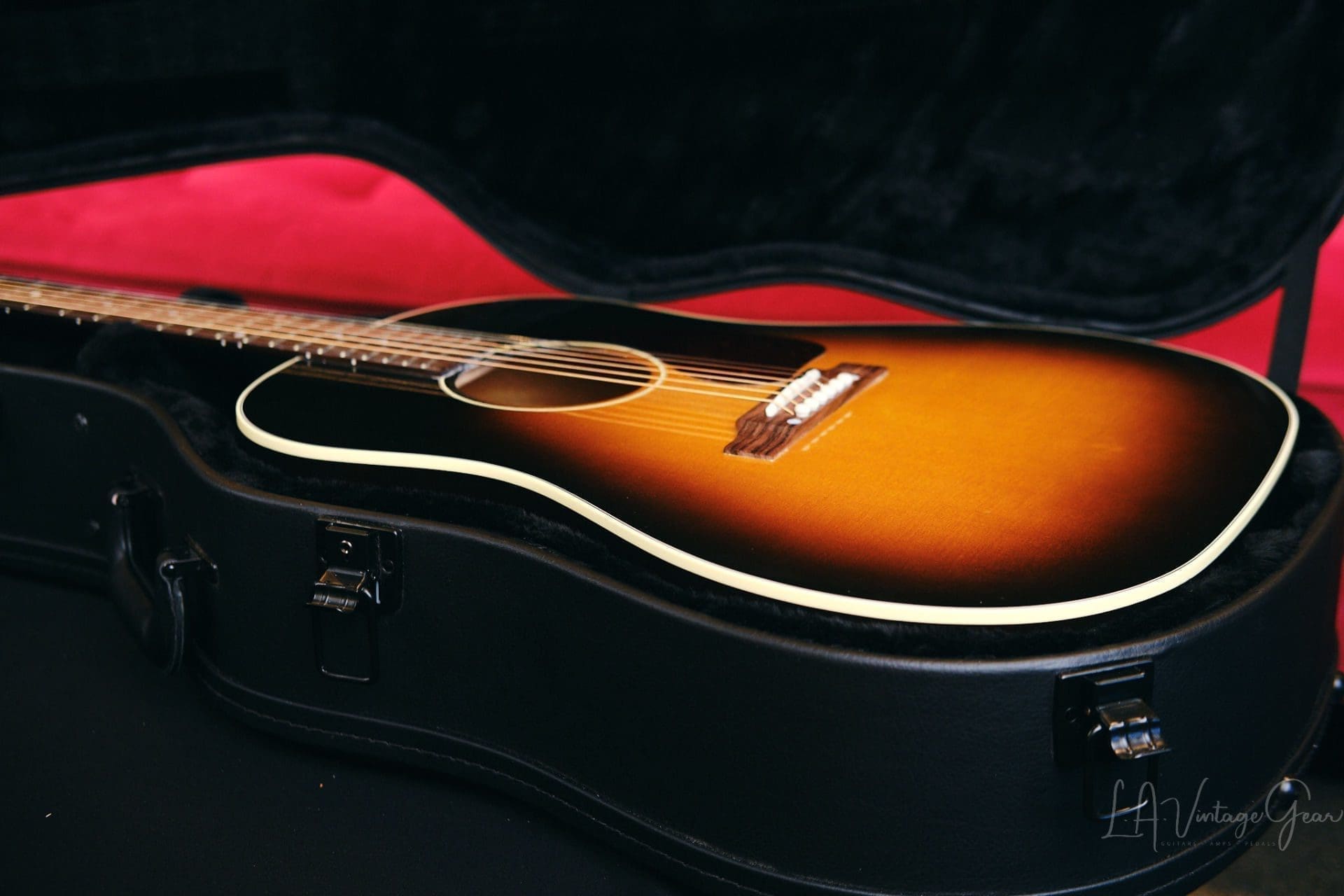 Gibson J-45 Acoustic Guitar 2021 - Vintage Sunburst Finish in Near Mint Condition! - Image 12