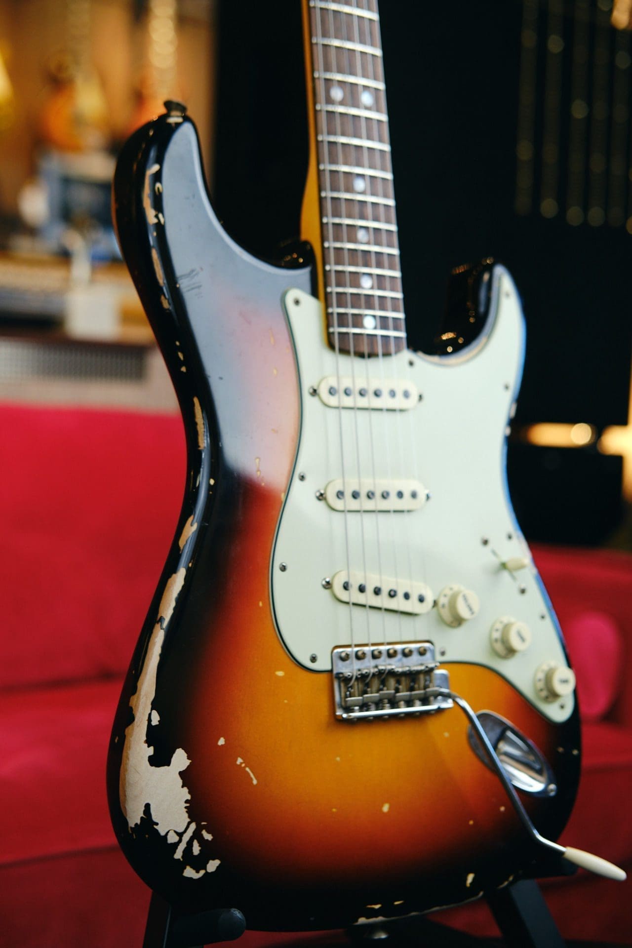 Fender Custom Shop Michael Landau Signature '68 Sunburst Stratocaster Electric Guitar (2018) - Image 12