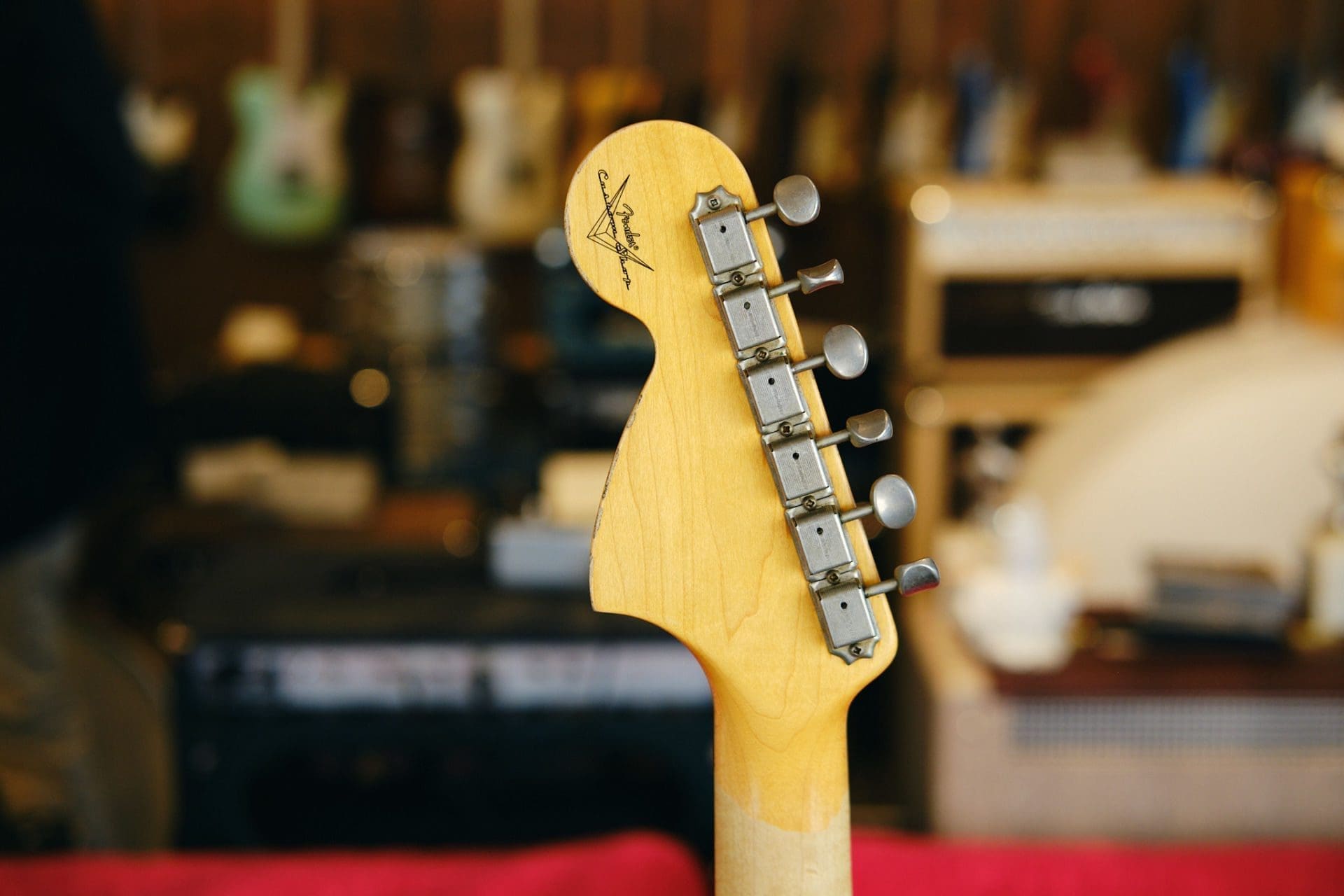 Fender Custom Shop Michael Landau Signature '68 Sunburst Stratocaster Electric Guitar (2018) - Image 18