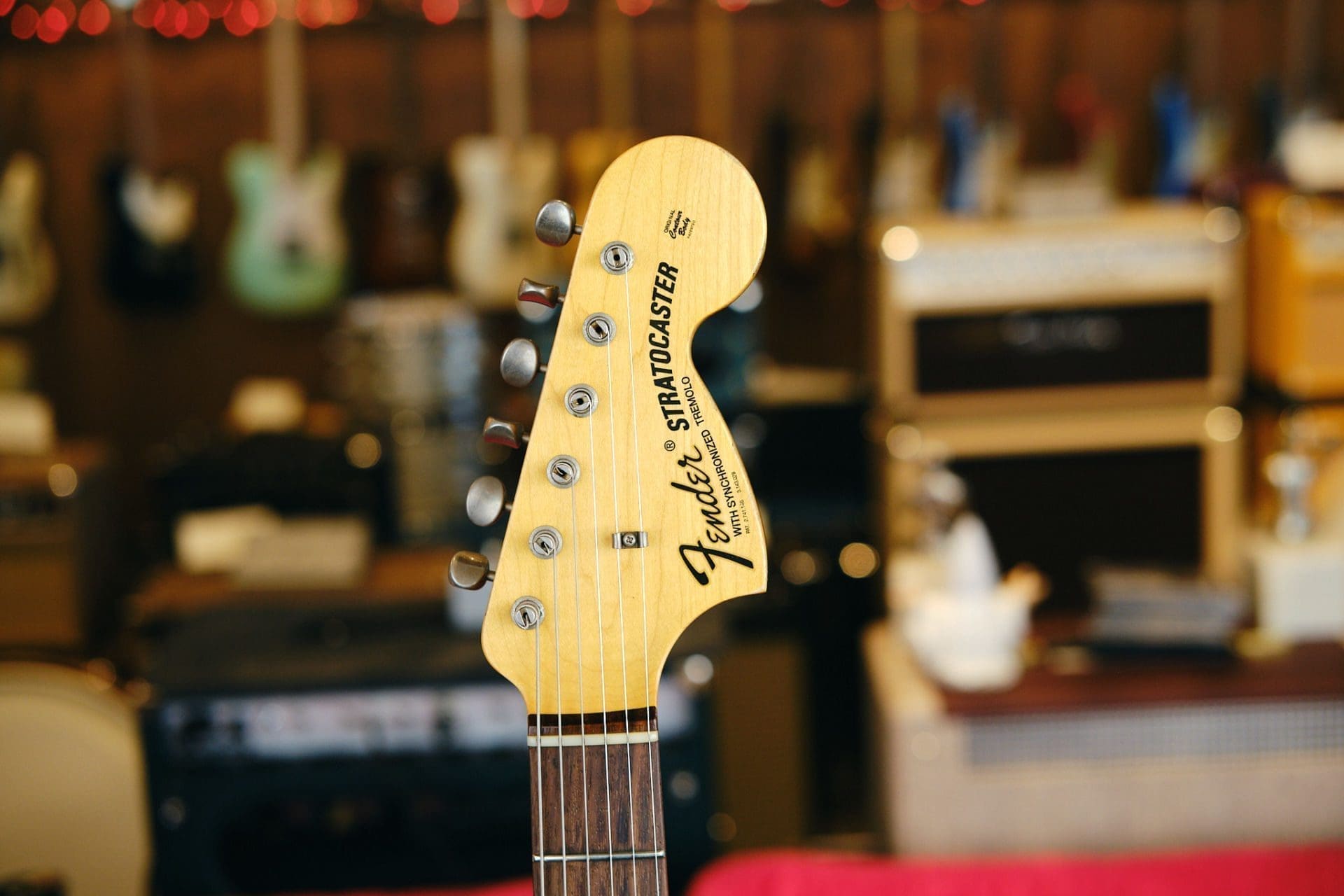 Fender Custom Shop Michael Landau Signature '68 Sunburst Stratocaster Electric Guitar (2018) - Image 10