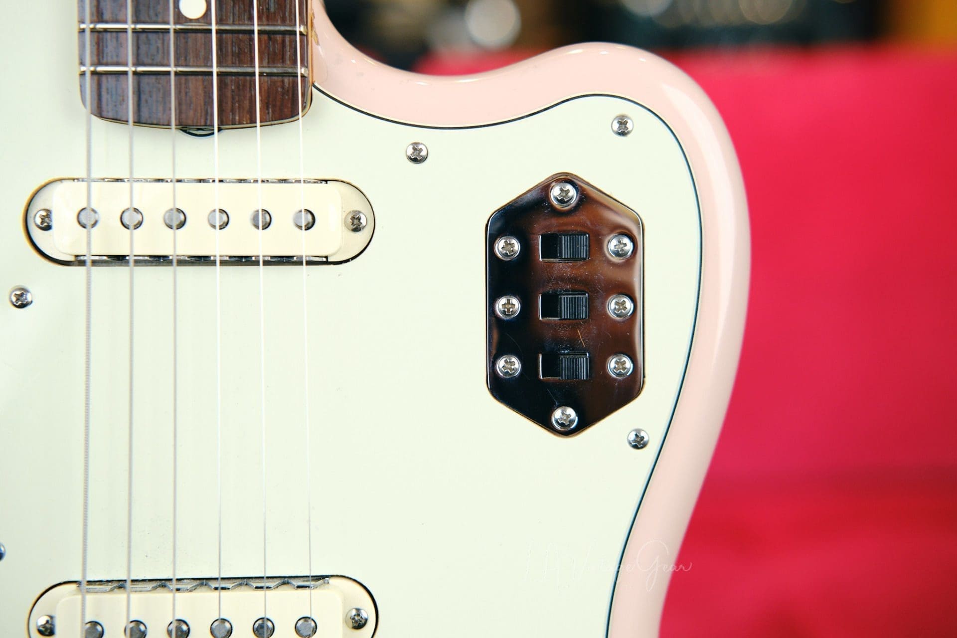 Fender American Vintage Limited Edition Thin Skin '62 Reissue Jaguar Electric Guitar - Shell Pink Finish - Image 6