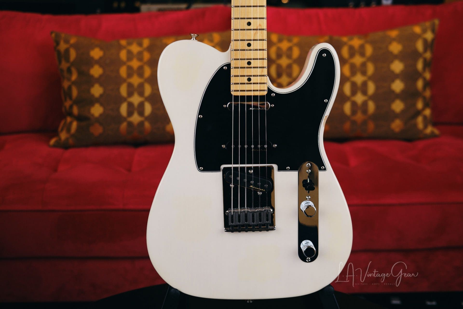 Fender Deluxe Nashville Telecaster Electric Guitar - Blonde Blackguard with Noisless Pickups! - Image 2