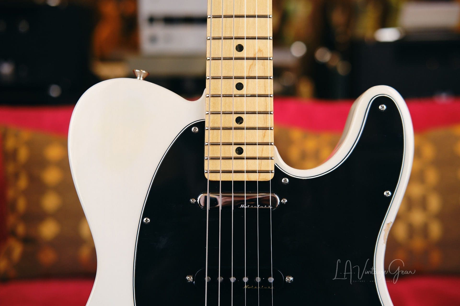 Fender Deluxe Nashville Telecaster Electric Guitar - Blonde Blackguard with Noisless Pickups! - Image 3
