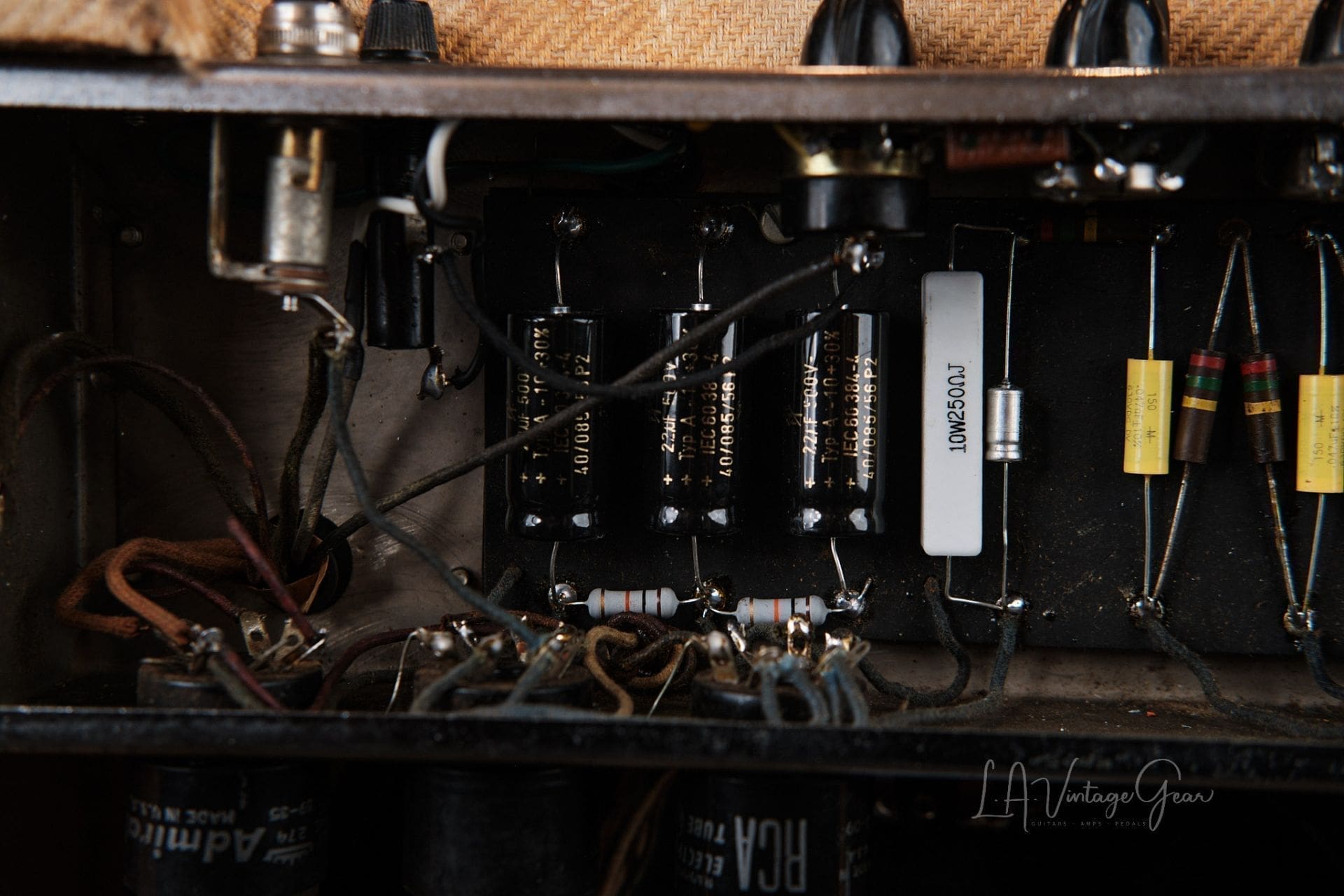 1949 "TV Front" Fender Tweed Deluxe 5A3 - Awesome Tweed Tones! - Image 16