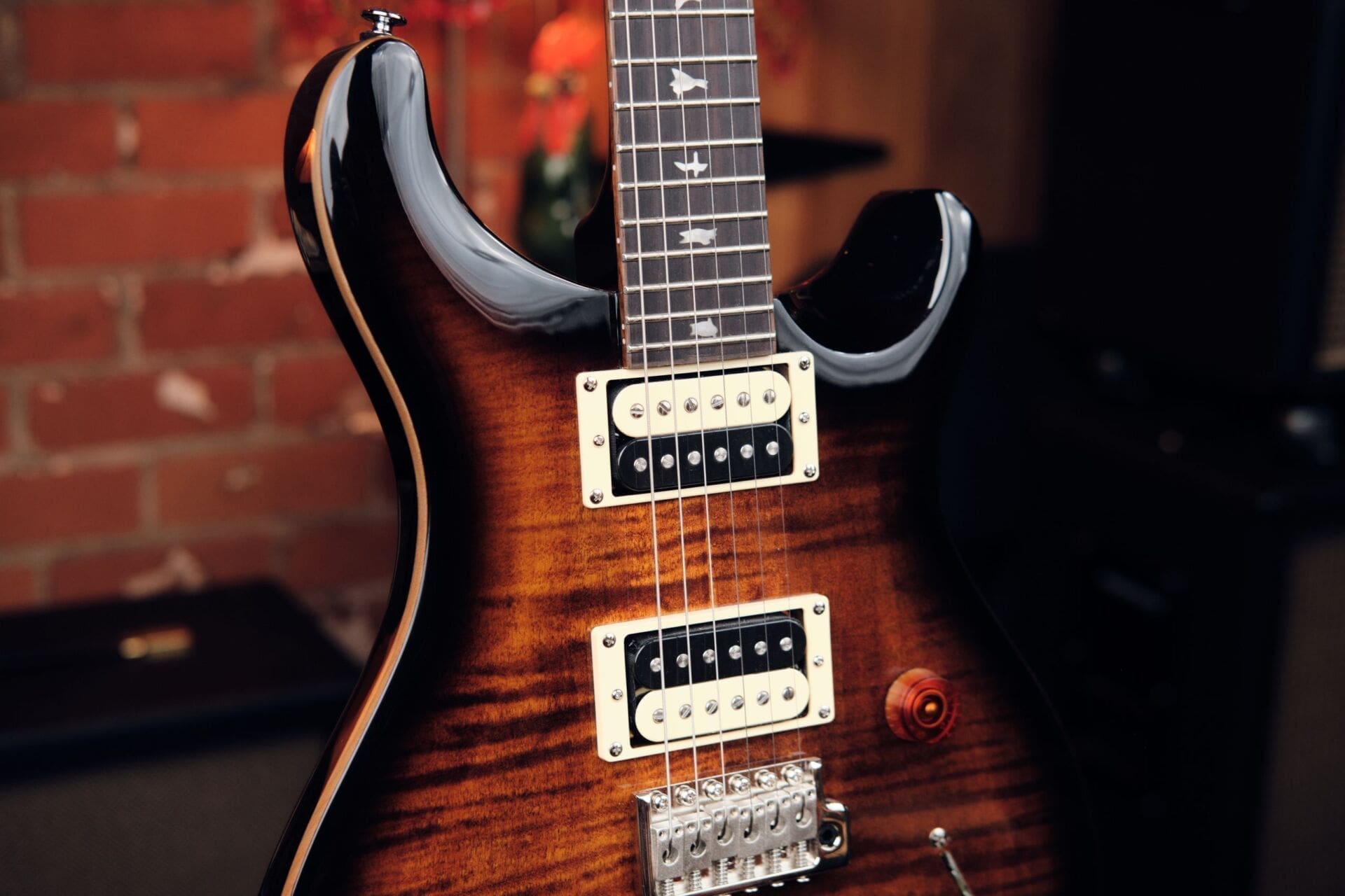 PRS SE Custom 24 - In A Black Gold Finish! - Image 4