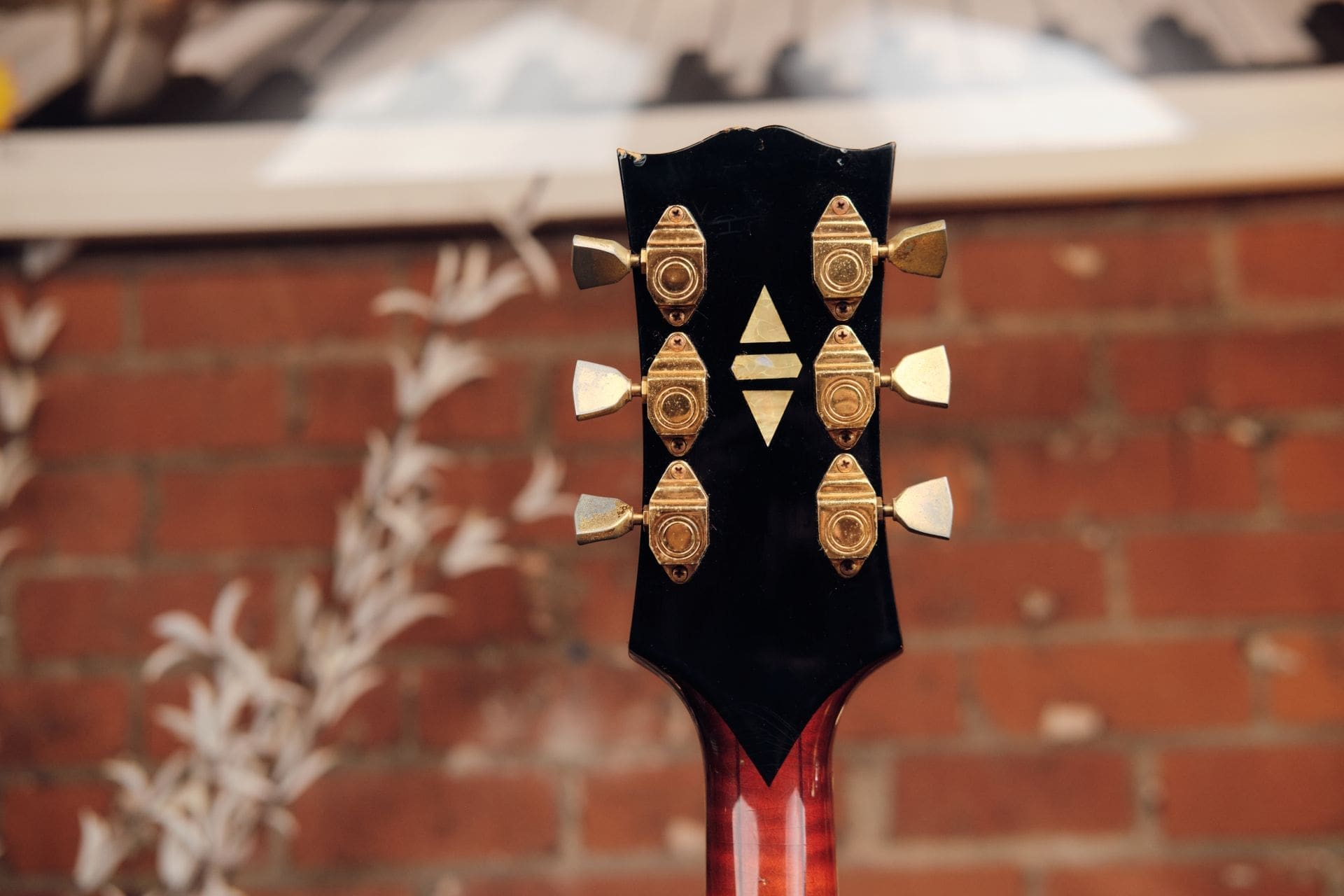1963 Gibson Super 400 – Amazing Arch-top with Floating Dearmond