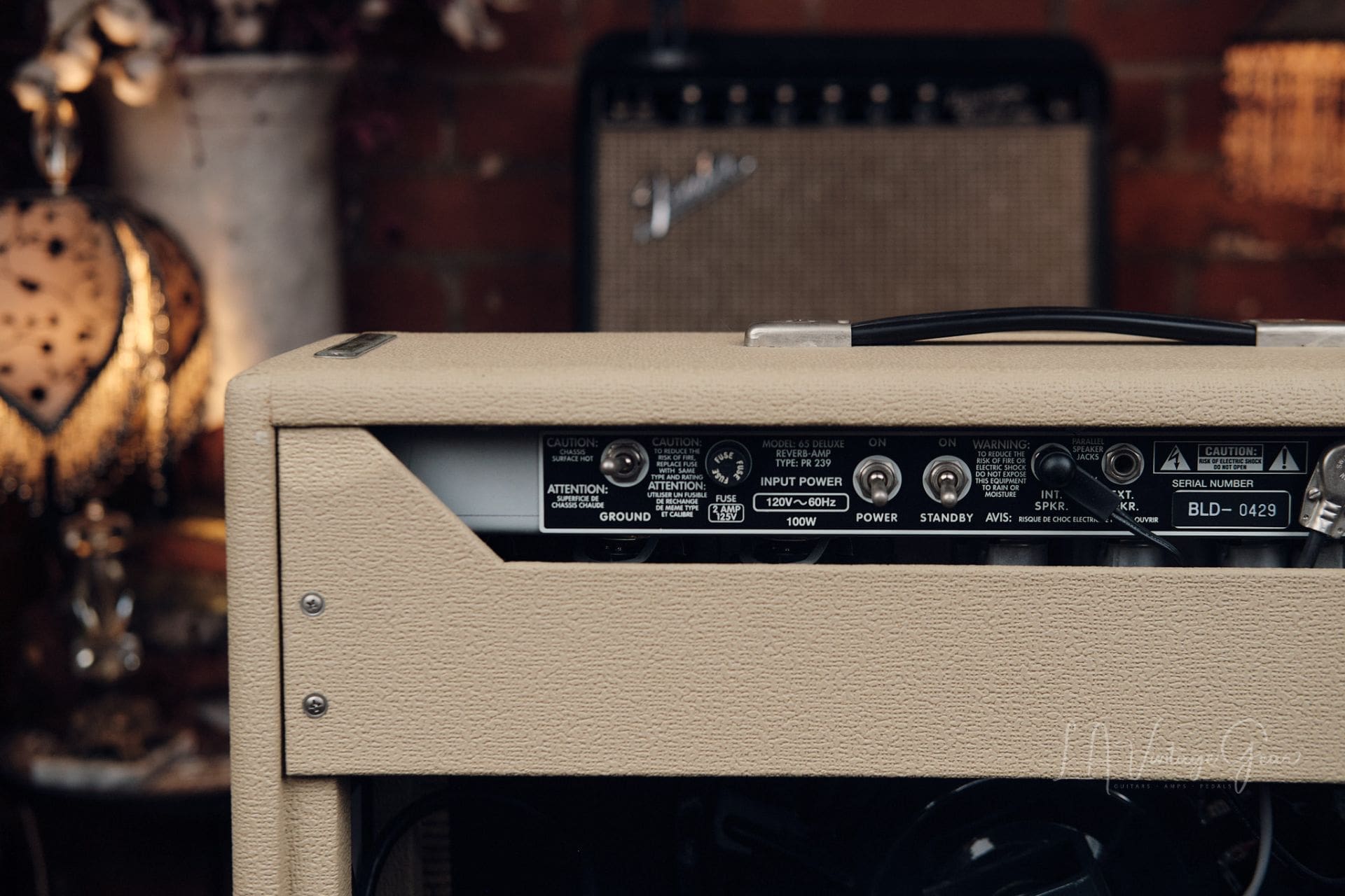 Fender '65 Deluxe Reverb Reissue 22-Watt 1x12" Combo - Blonde - Image 10