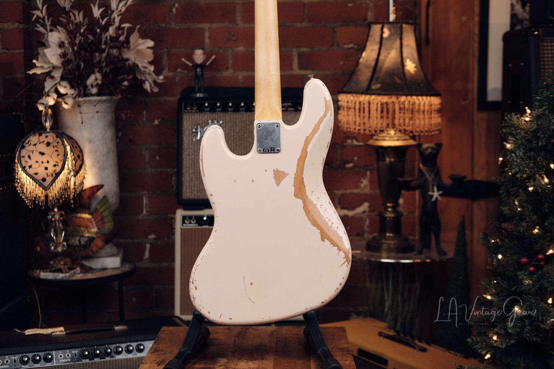 Fender Road Worn Flea Jazz Bass - With Hardshell Case! - Image 6