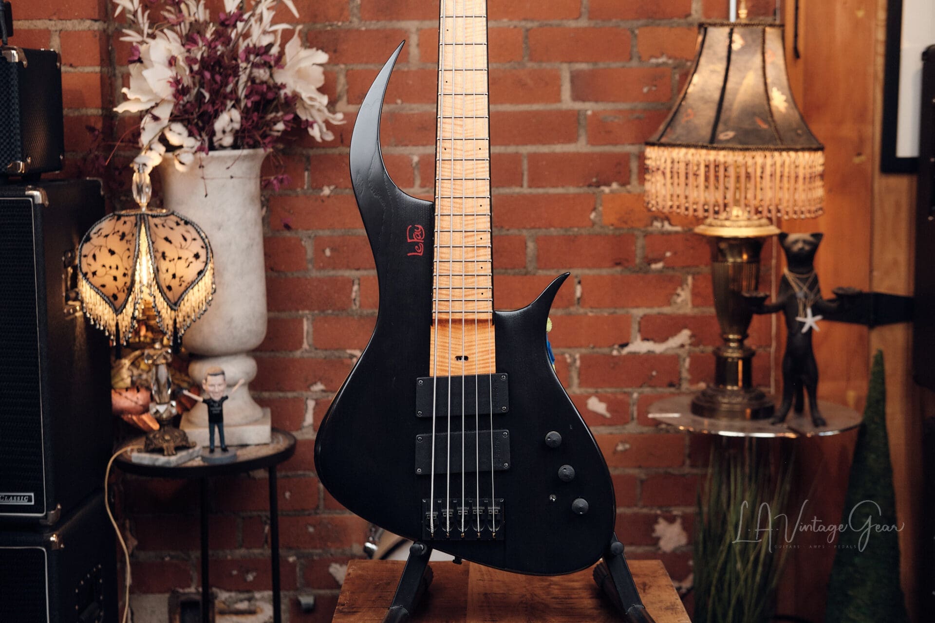 Le Fay Waran 5 String Bass - Awesome 5 String! - Image 2