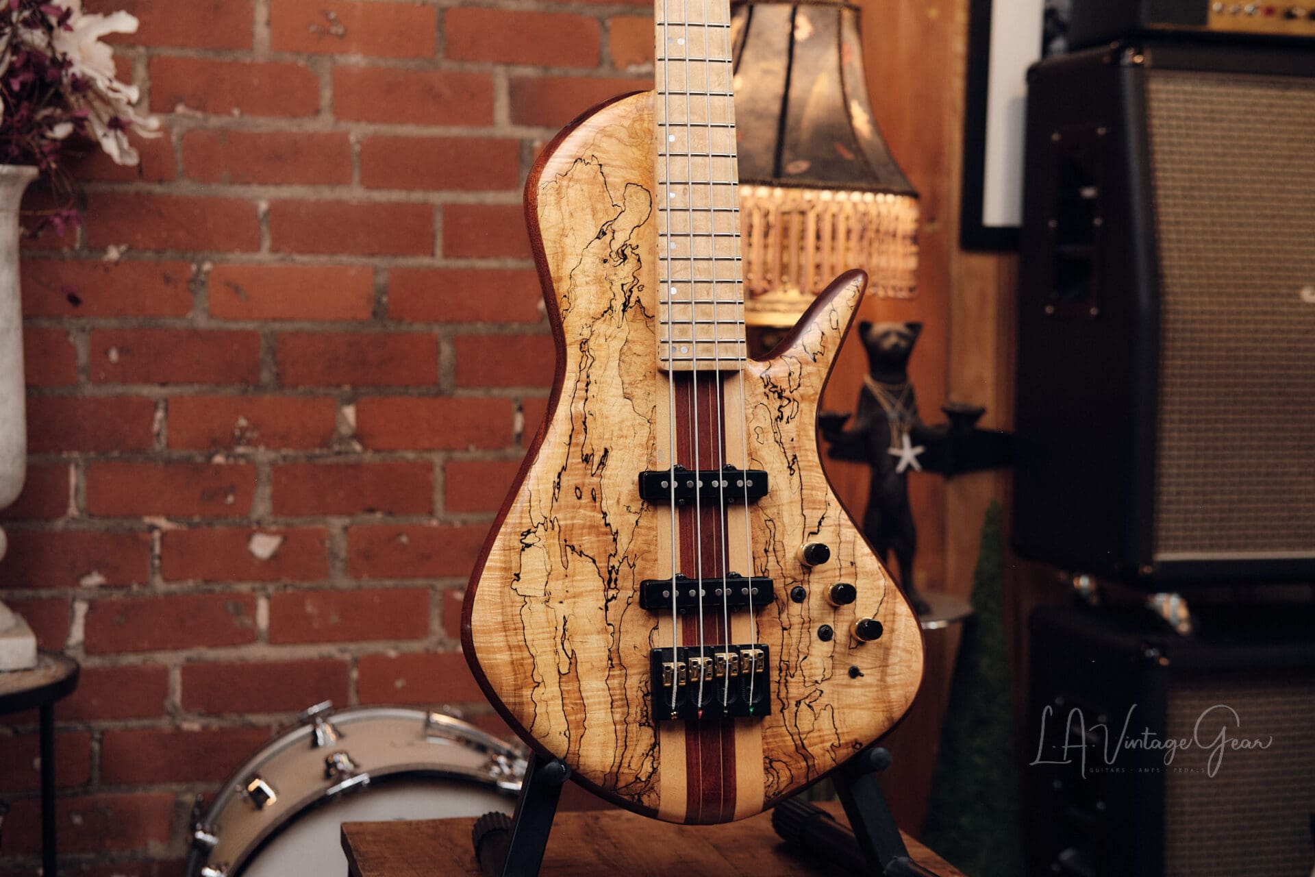 ベナベンテ　Benavente Benavente Single Cut Electric Bass – Beautiful Spalted Maple Top