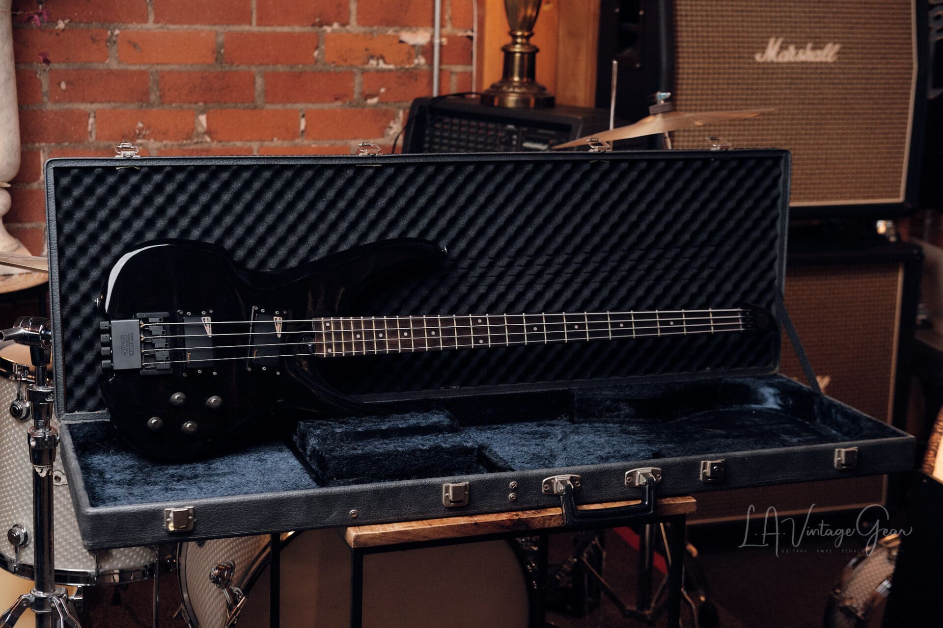 Ibanez AXB1000 Axstar - Neck-Through Active Headless Bass! - Image 11