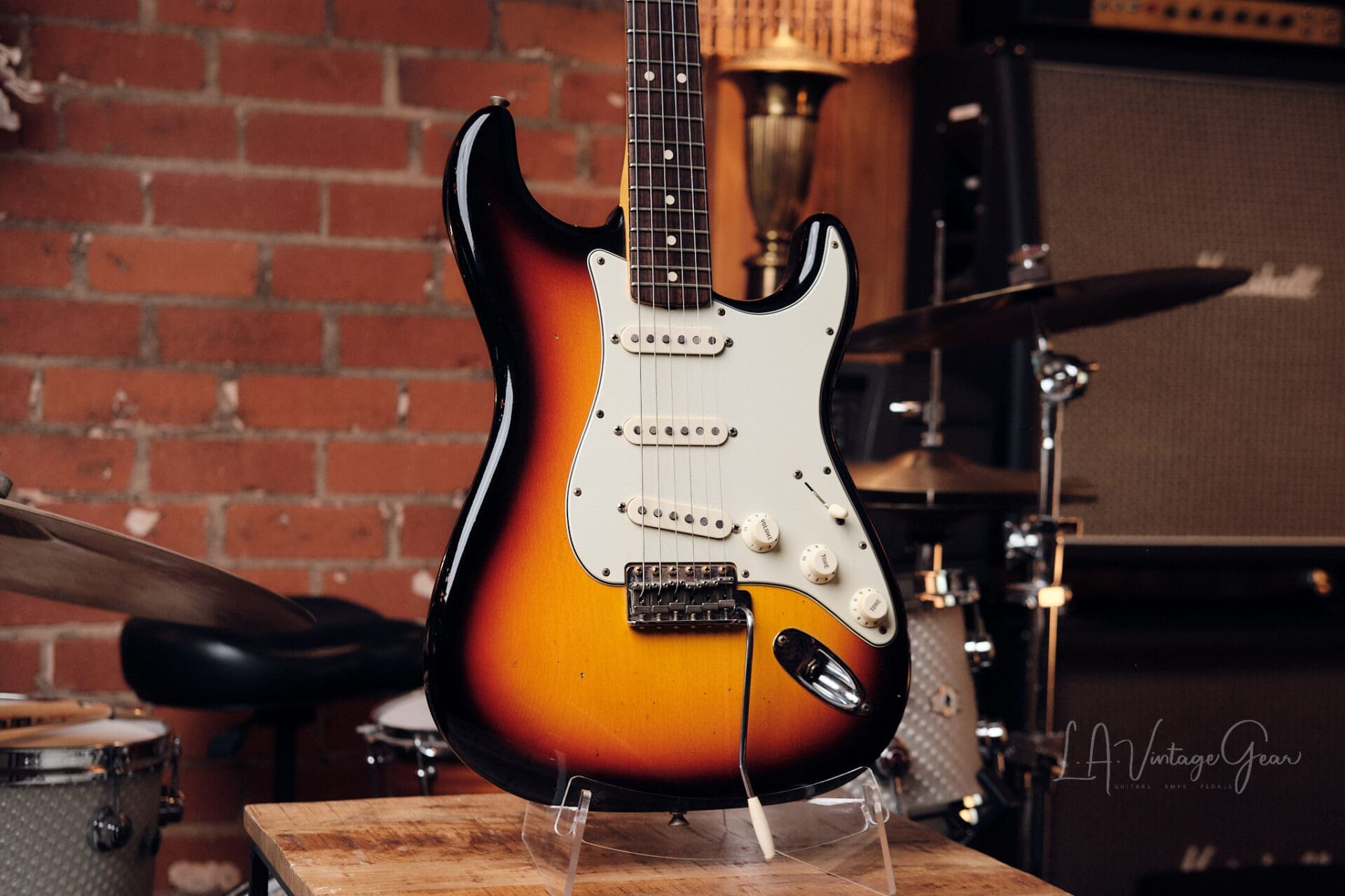2022 Fender Custom Shop 1963 Stratocaster Journeyman Relic - 3 Tone Sunburst - Image 3