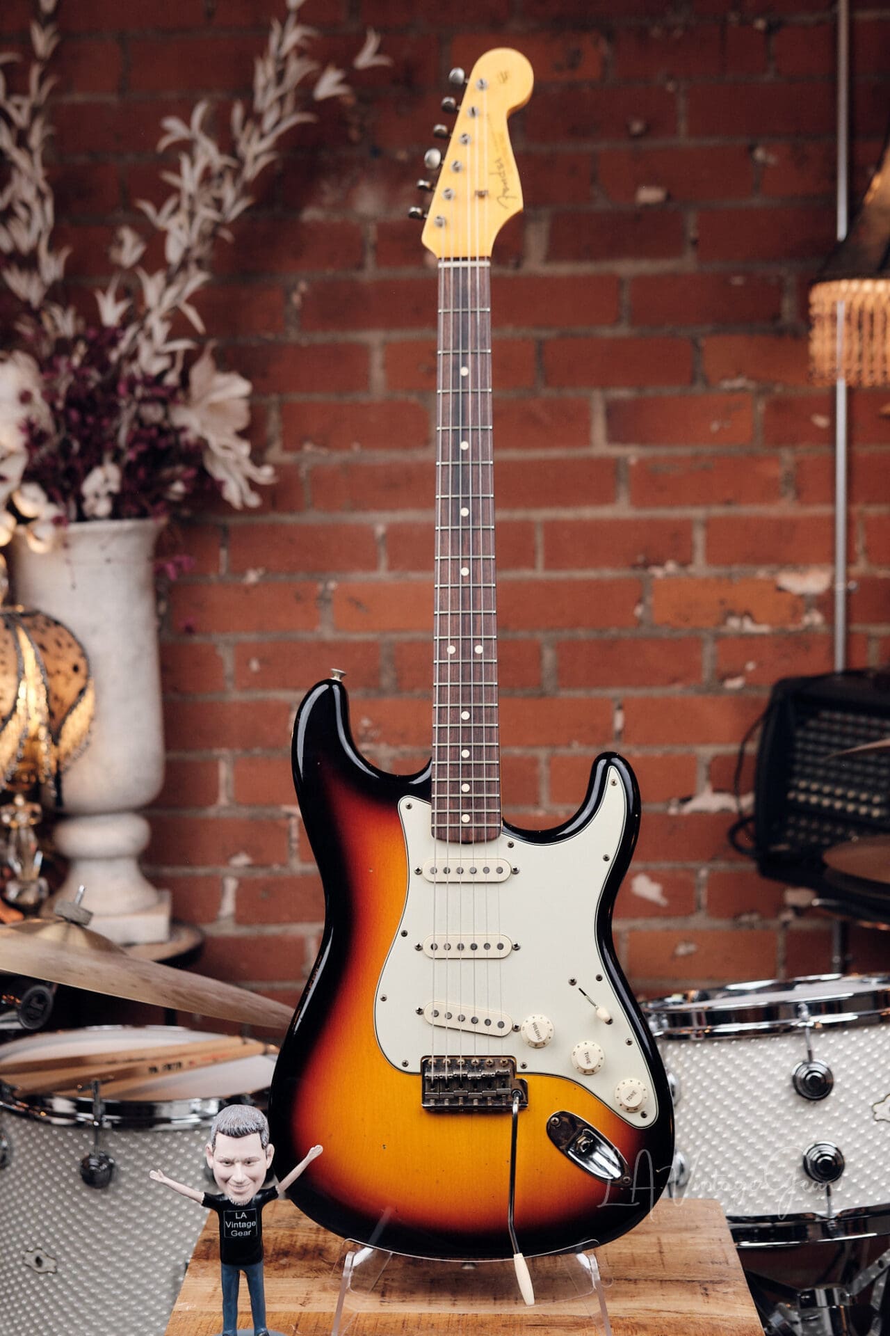 2022 Fender Custom Shop 1963 Stratocaster Journeyman Relic - 3 Tone Sunburst