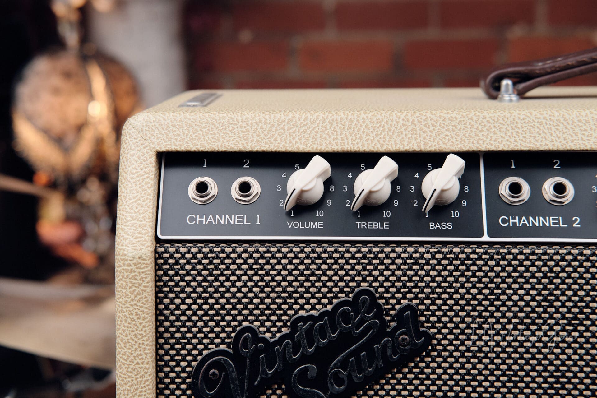 Vintage Sound Deluxe 22 — 22W Hand-Wired Deluxe Reverb Style Tube Amp - Image 3