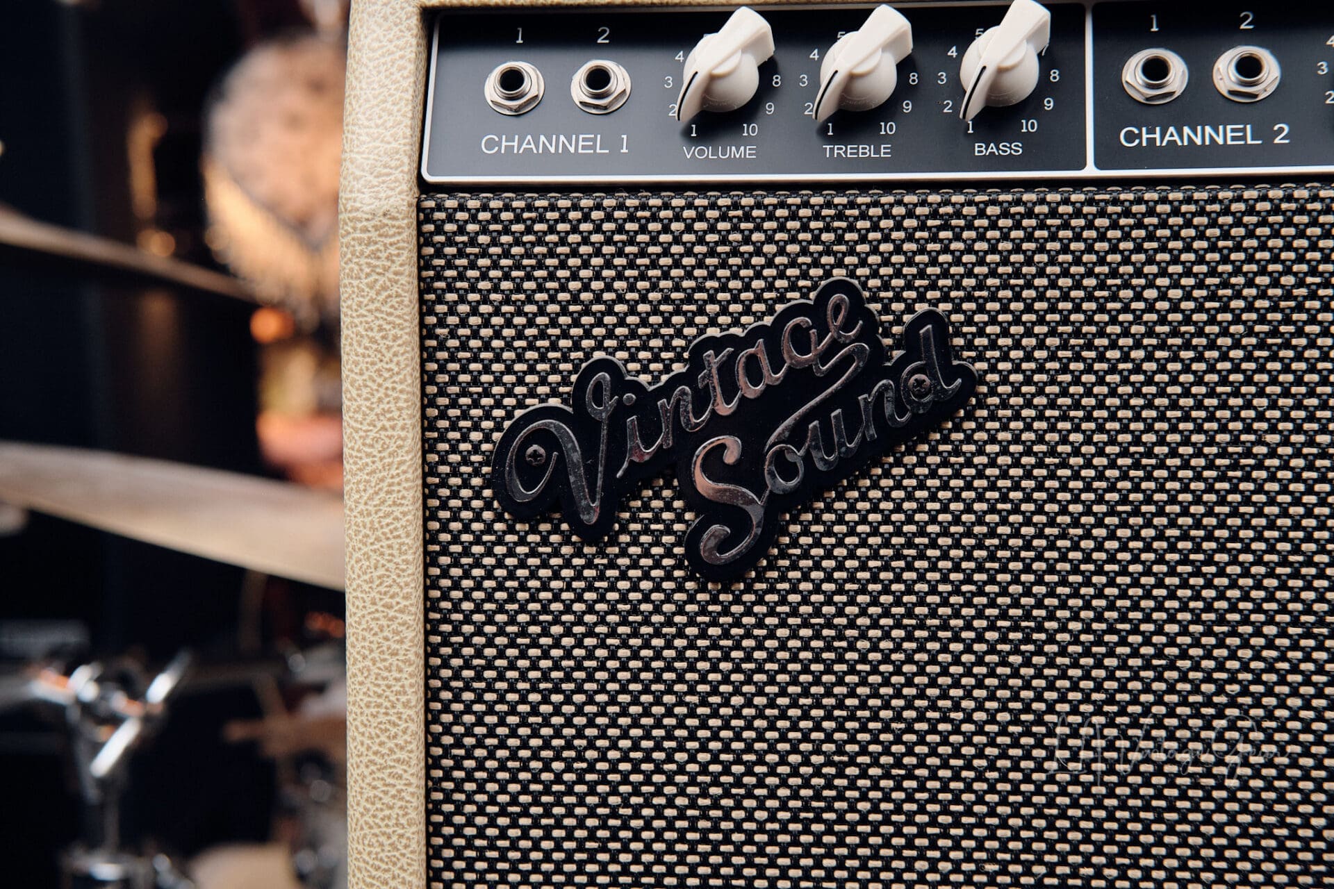 Vintage Sound Deluxe 22 — 22W Hand-Wired Deluxe Reverb Style Tube Amp - Image 4