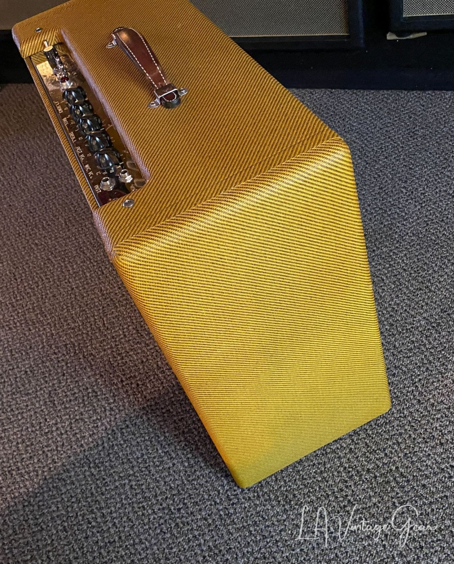 Fender 1957 Pro Tweed 5E5-A Amplifier with 1x15" Jensen Alnico Speaker & Kerry Wright Built Cab - Image 5