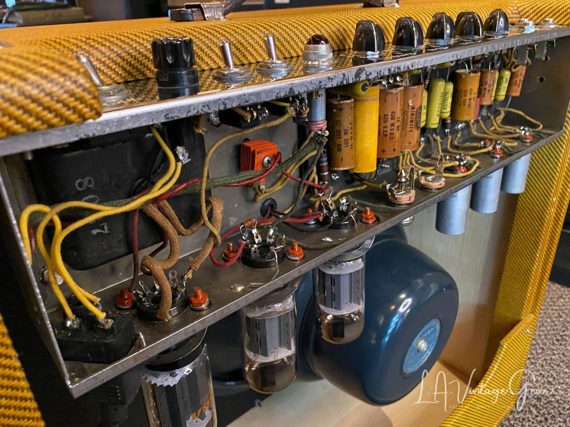 Fender 1957 Pro Tweed 5E5-A Amplifier with 1x15" Jensen Alnico Speaker & Kerry Wright Built Cab - Image 9