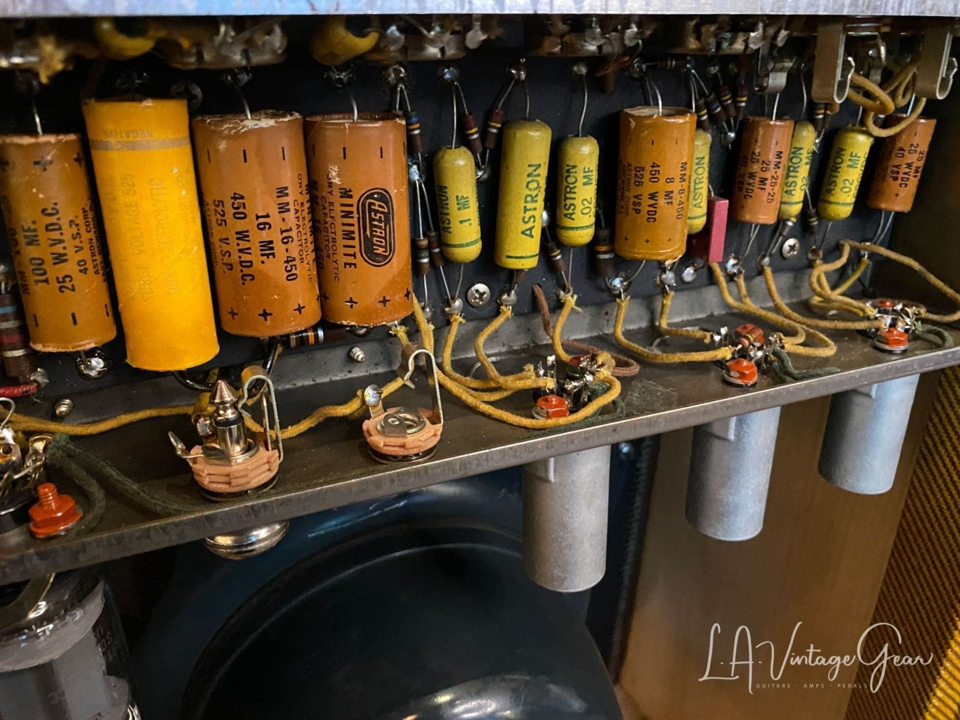 Fender 1957 Pro Tweed 5E5-A Amplifier with 1x15" Jensen Alnico Speaker & Kerry Wright Built Cab - Image 11
