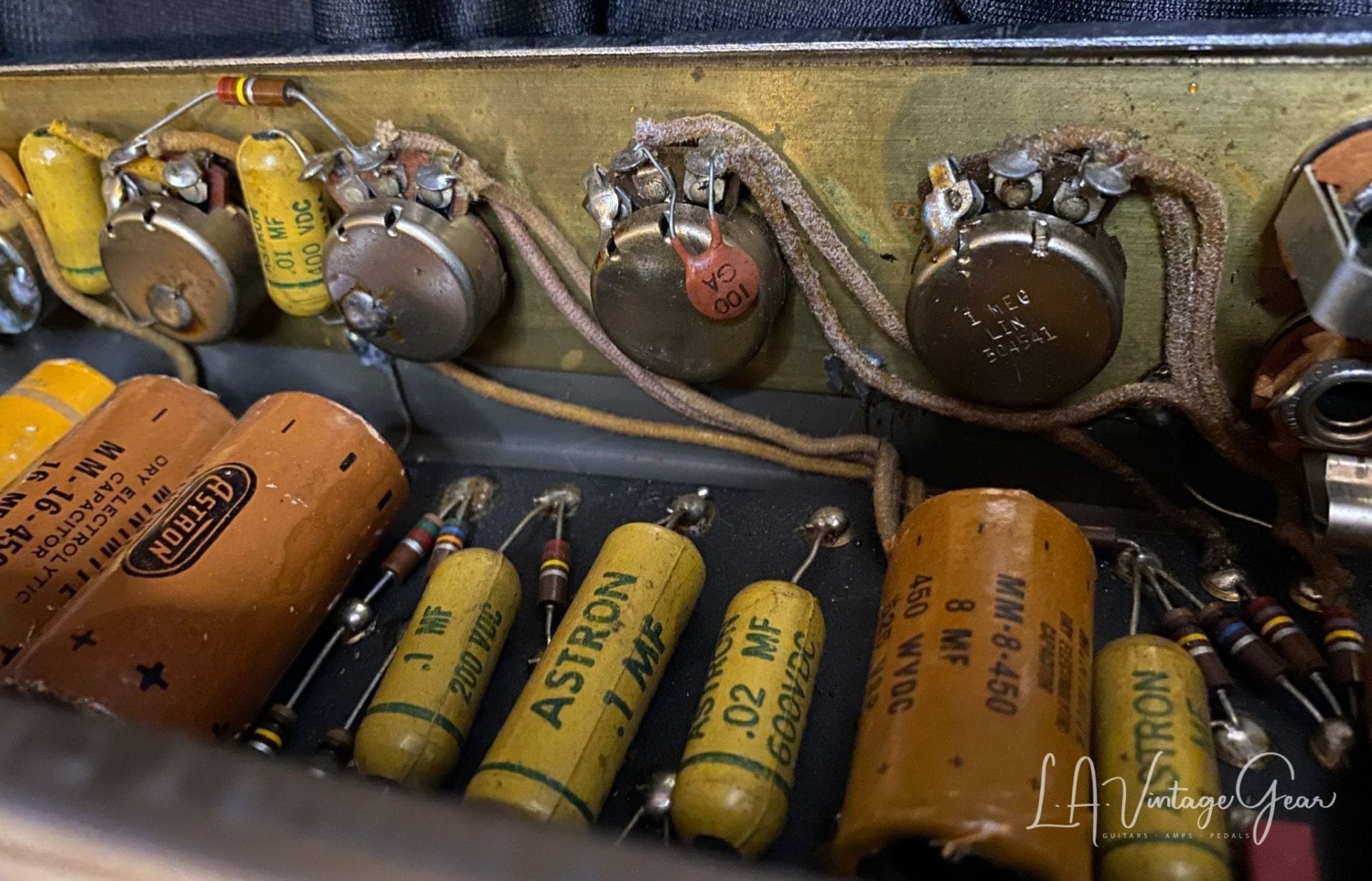 Fender 1957 Pro Tweed 5E5-A Amplifier with 1x15" Jensen Alnico Speaker & Kerry Wright Built Cab - Image 18