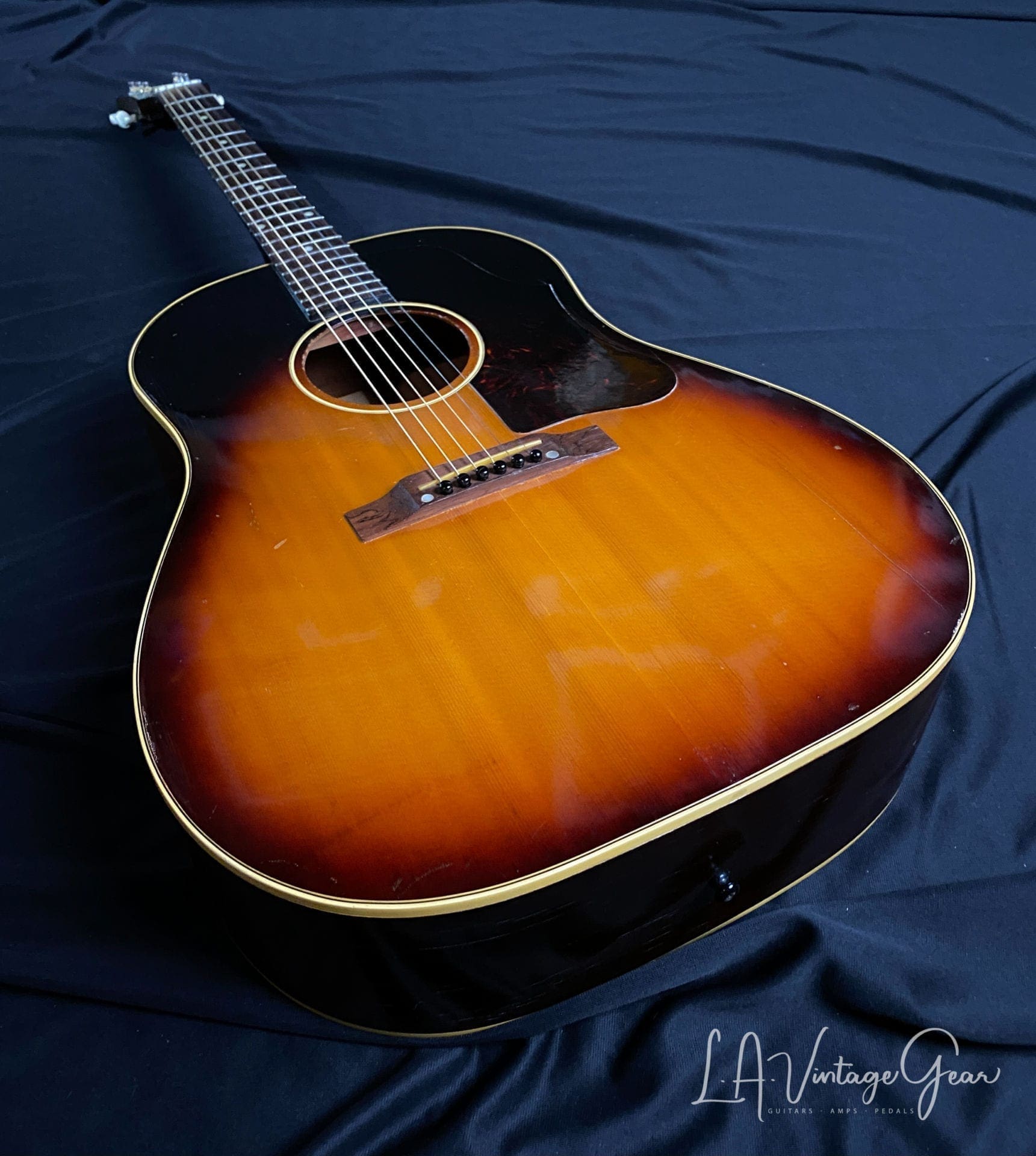 Gibson 1960 Vintage J45 Acoustic Guitar - Sunburst Finish - Great Guitar - Image 3