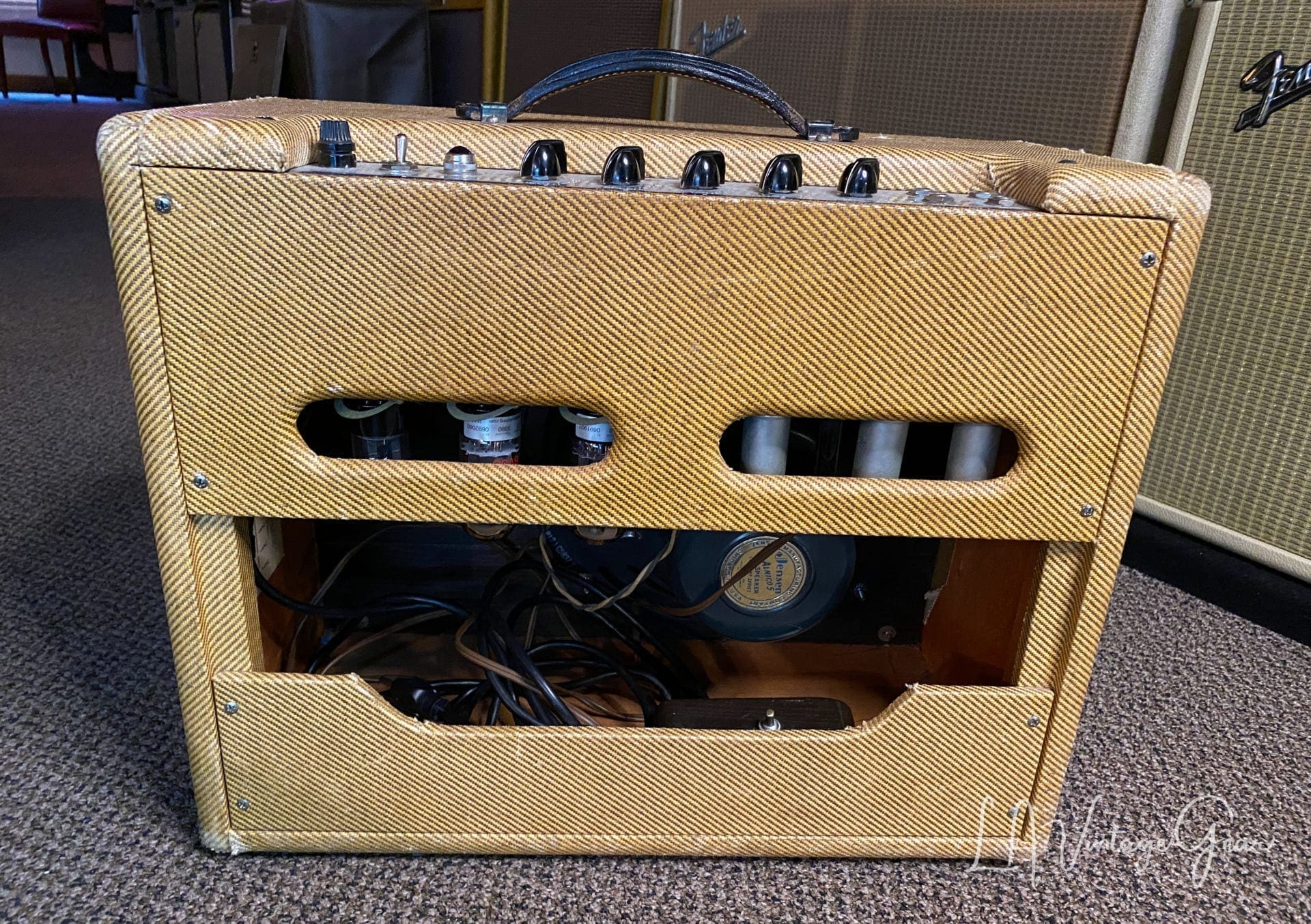 (SOLD) 1955 Vintage Fender Tremolux Tweed Guitar Amplifier -5E9 Circuit - We LOVE this amp ! - Image 5
