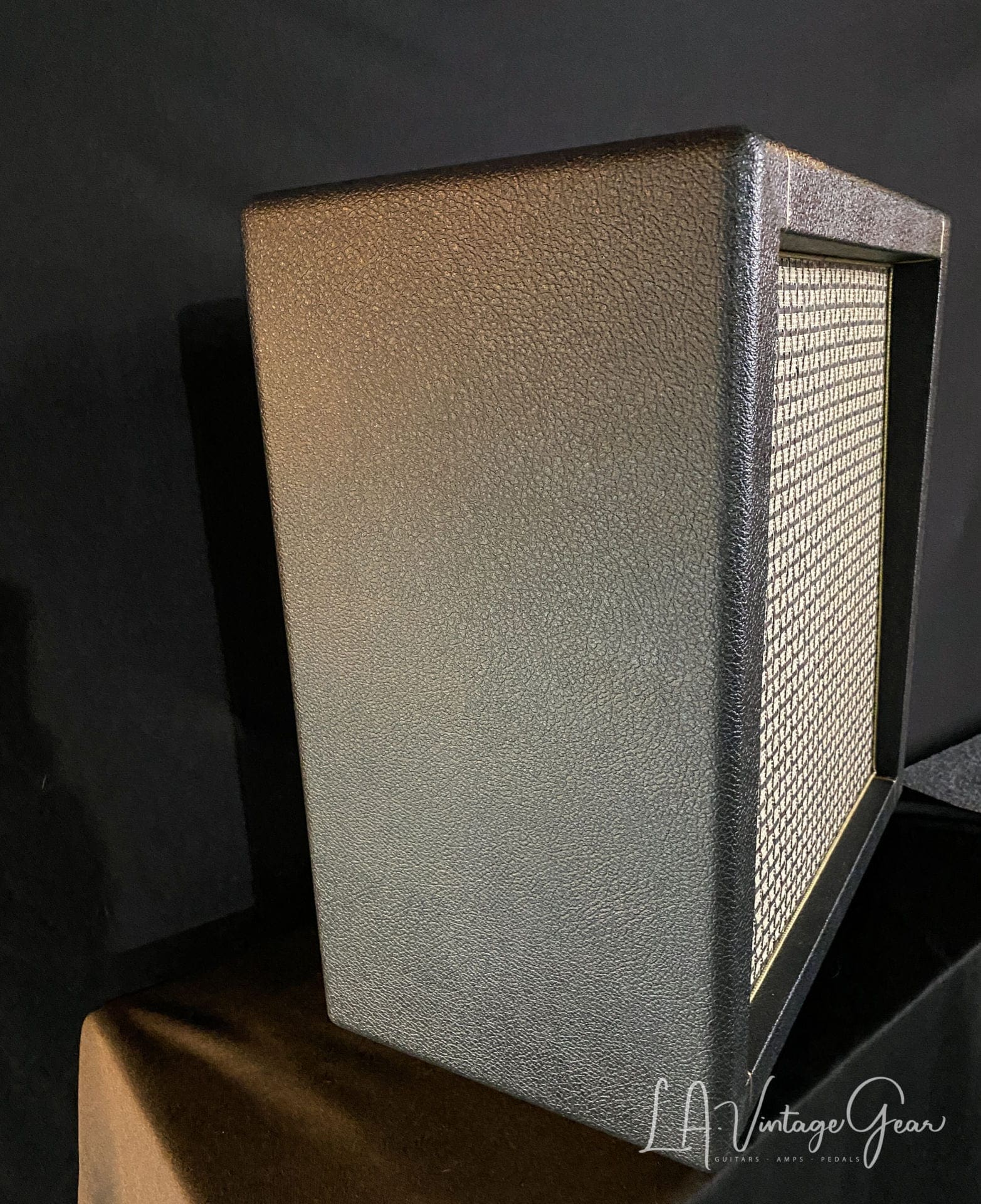 Kerry Wright Custom 4 x 8 Cab - Green Levant Finish with Checker Board Grill Cloth & Jensen P8P's - Image 3