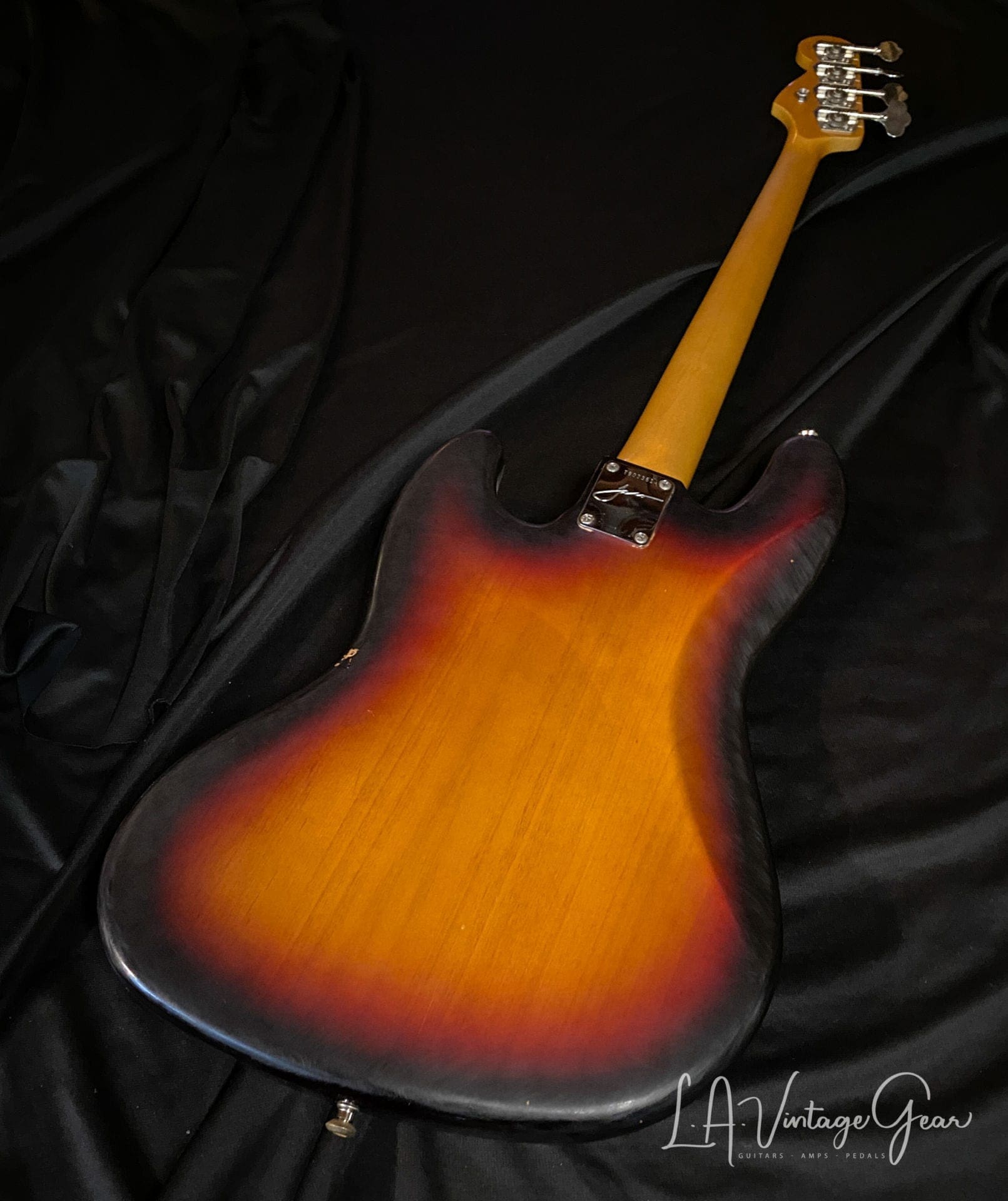 Fender Artist Series Jaco Pastorius Fretless Jazz Bass Guitar-Pau Ferro Fingerboard & 3T Sunburst - Image 7
