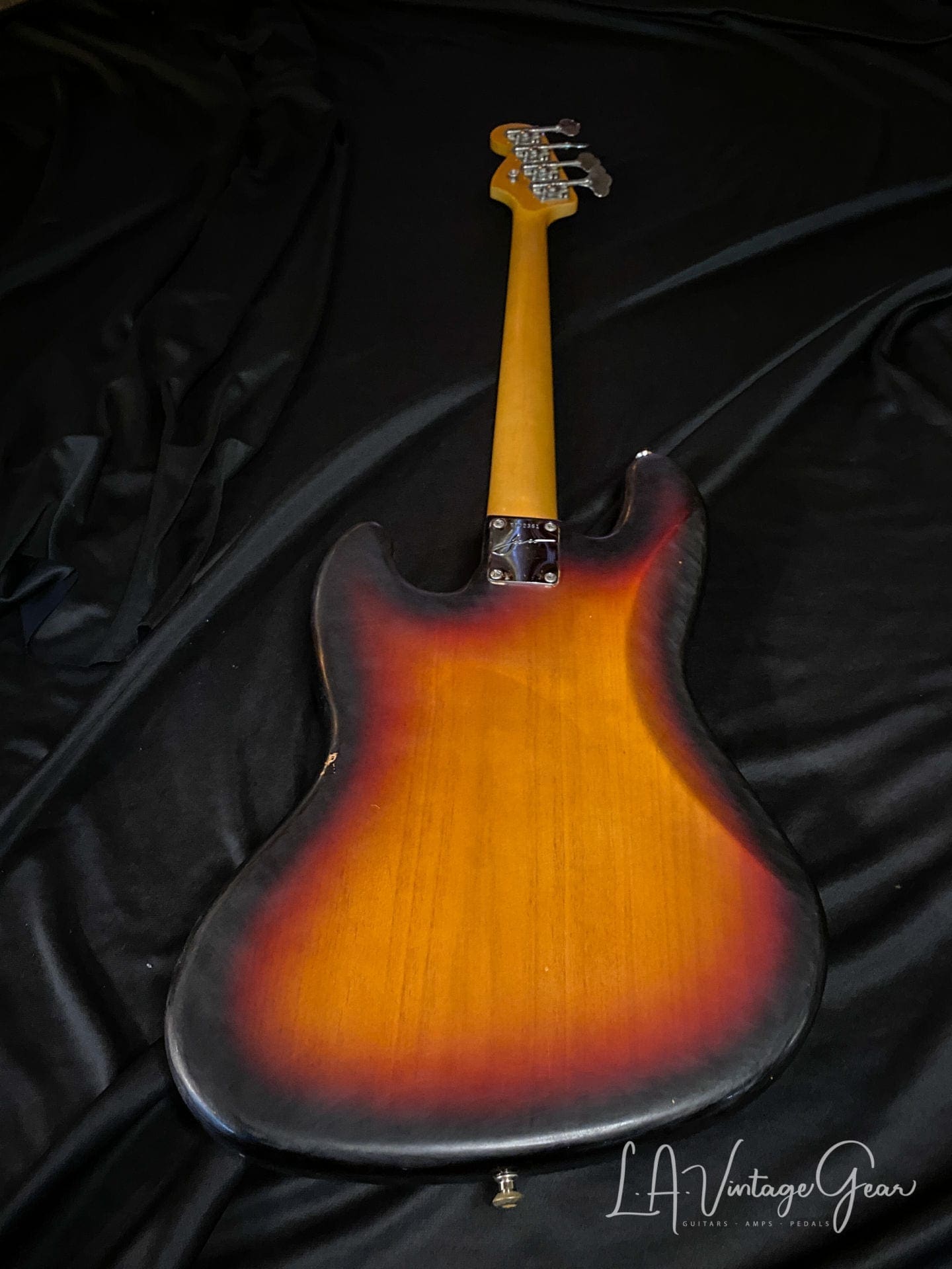 Fender Artist Series Jaco Pastorius Fretless Jazz Bass Guitar-Pau Ferro Fingerboard & 3T Sunburst - Image 8