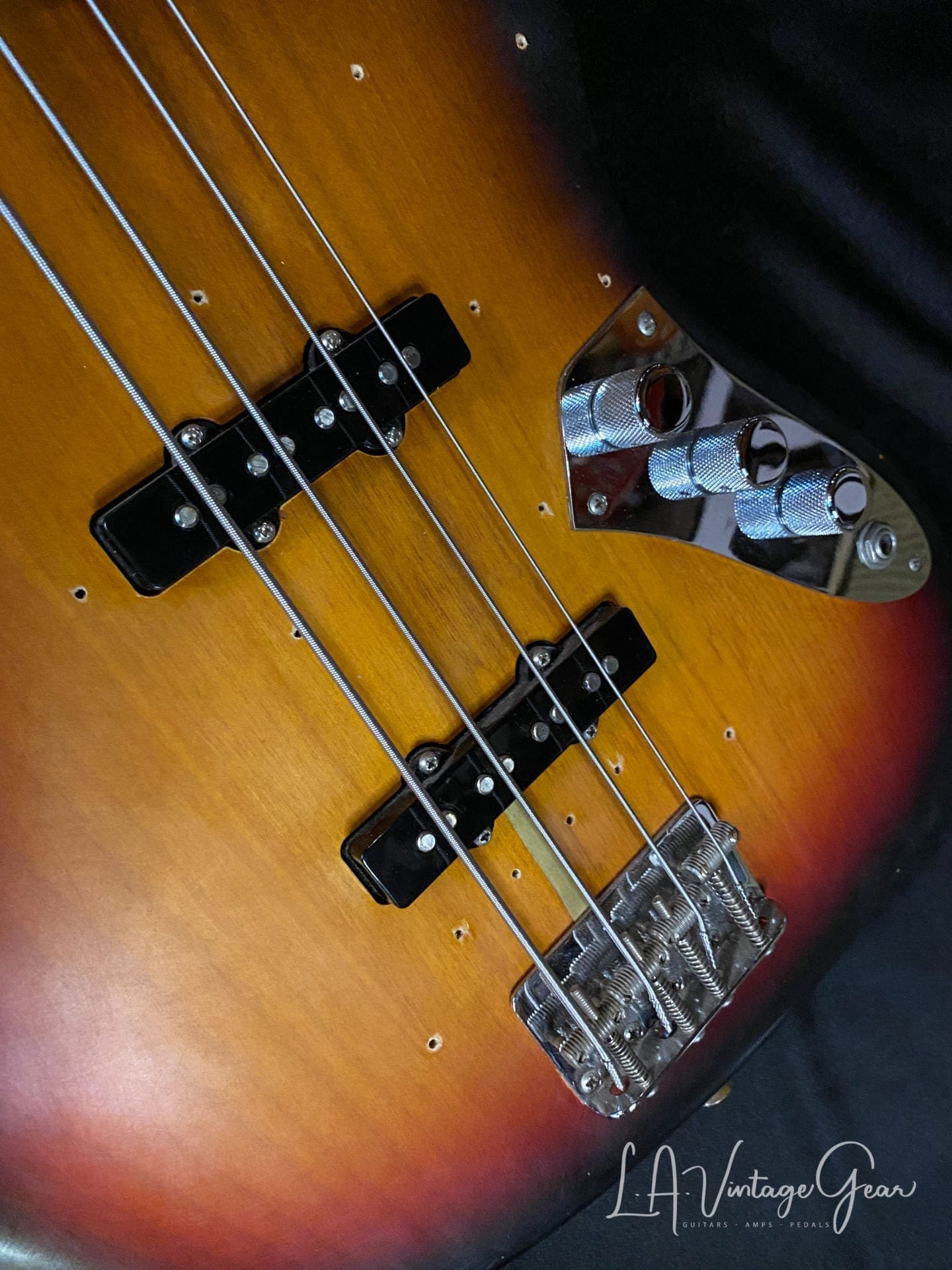 Fender Artist Series Jaco Pastorius Fretless Jazz Bass Guitar-Pau Ferro Fingerboard & 3T Sunburst - Image 6