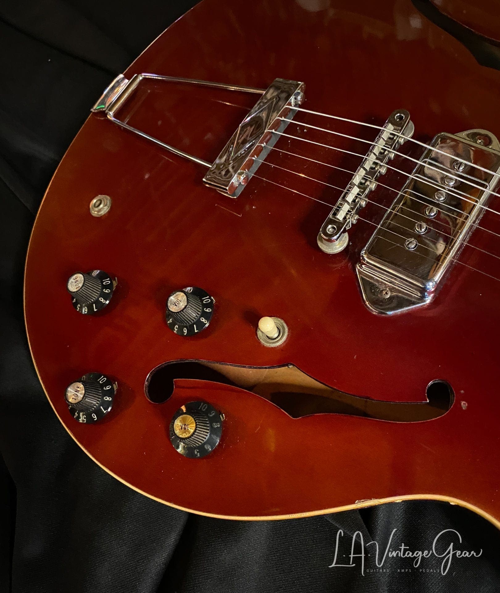 Gibson 1967 ES-330 in Sparkling Burgundy Mist - Original P90's - Image 4