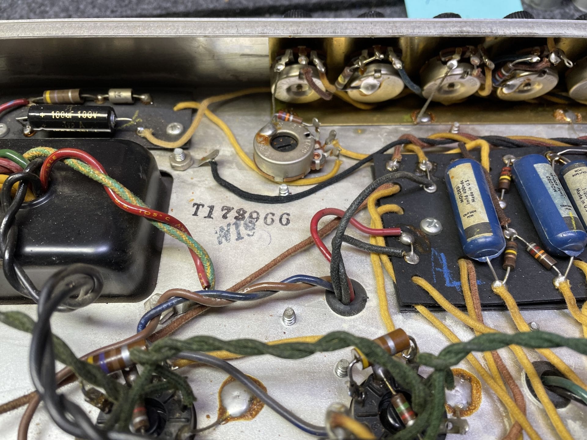 Fender 1966 Vintage Blackface Vibrolux Guitar Amplifier - with Jensen Speakers! - Image 25