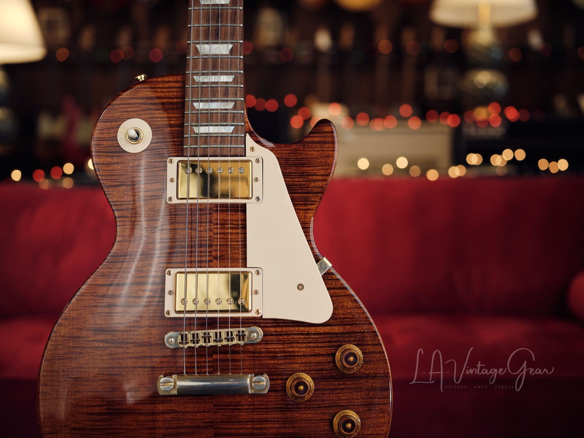 Gibson Les Paul Studio Electric Guitar (2008) - Flame Maple Finish & In Mint Condition! - Image 2