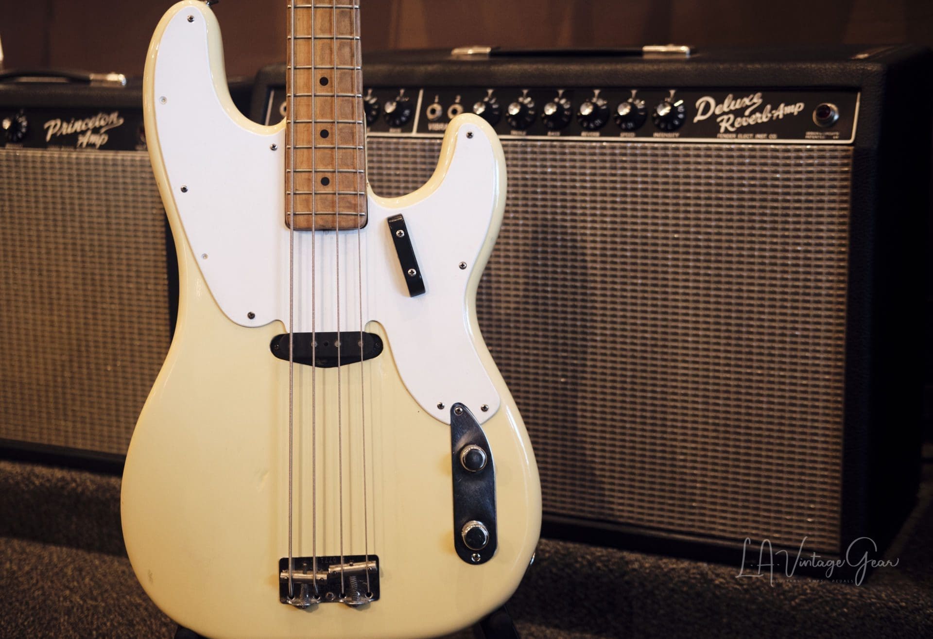 Fender 1950's Precision Bass - Refinished in Blonde Nitro - Image 2