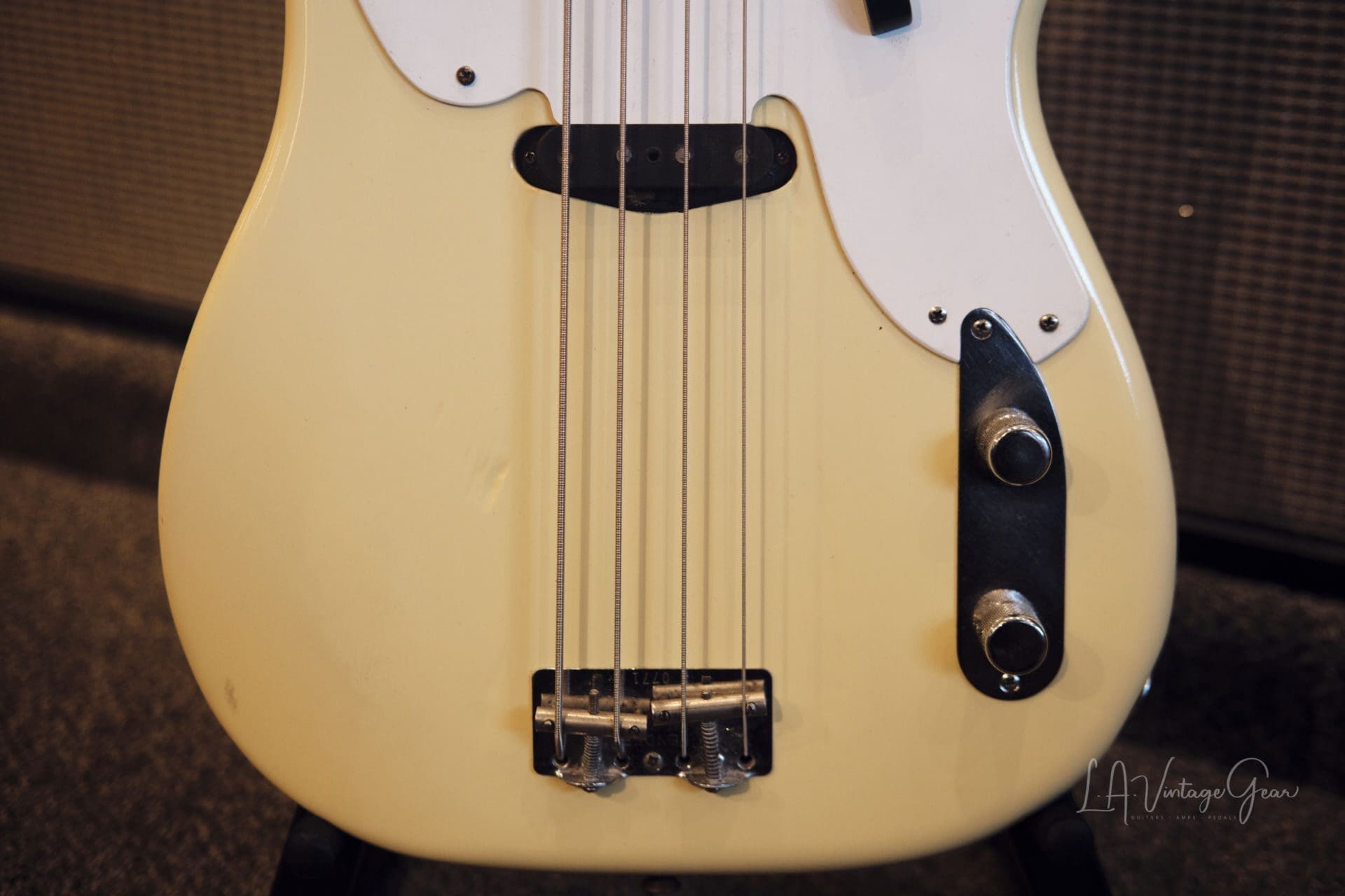Fender 1950's Precision Bass - Refinished in Blonde Nitro - Image 4